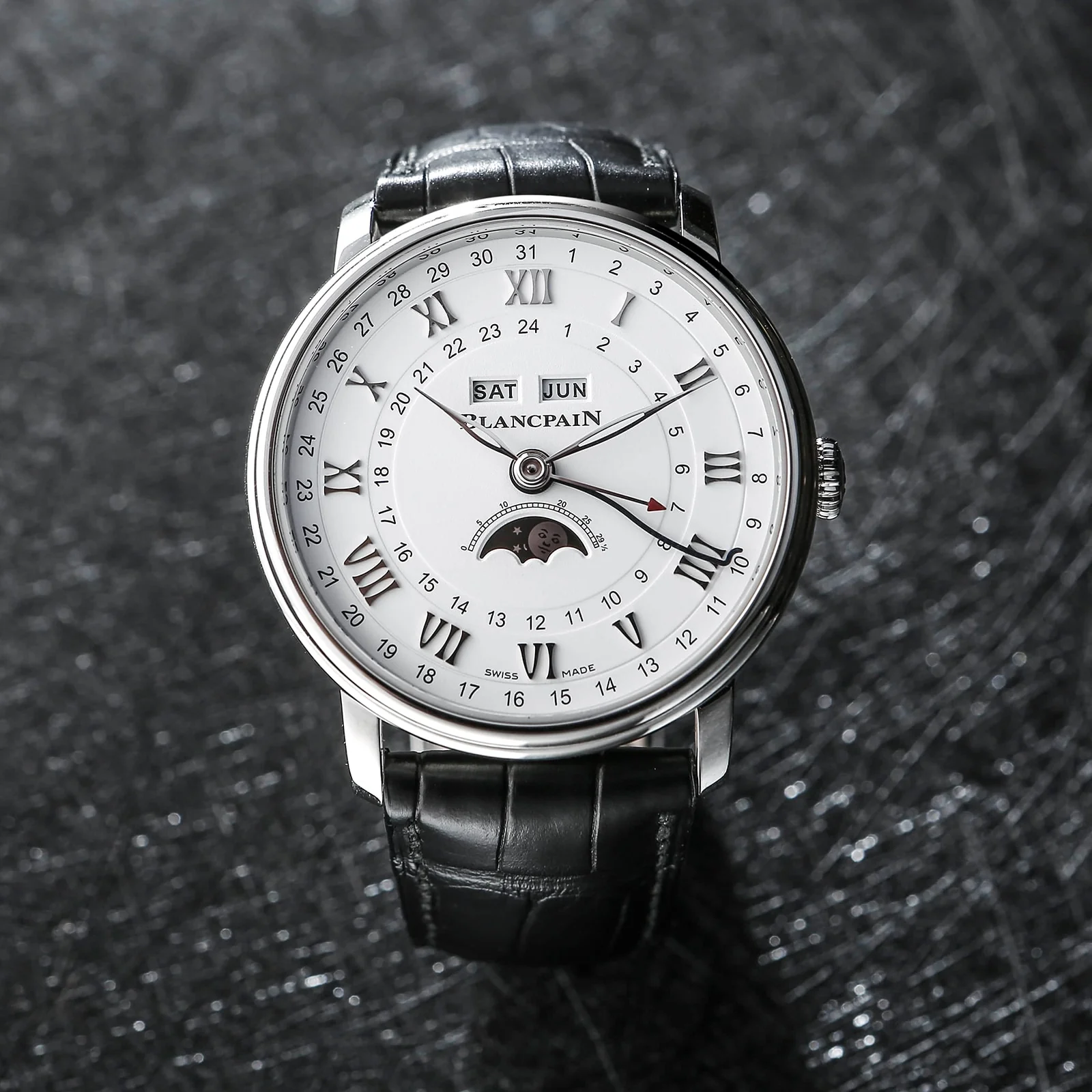 Villeret Quantième Complet | 40mm, Steel, Alligator Leather, White Dial - Image 2