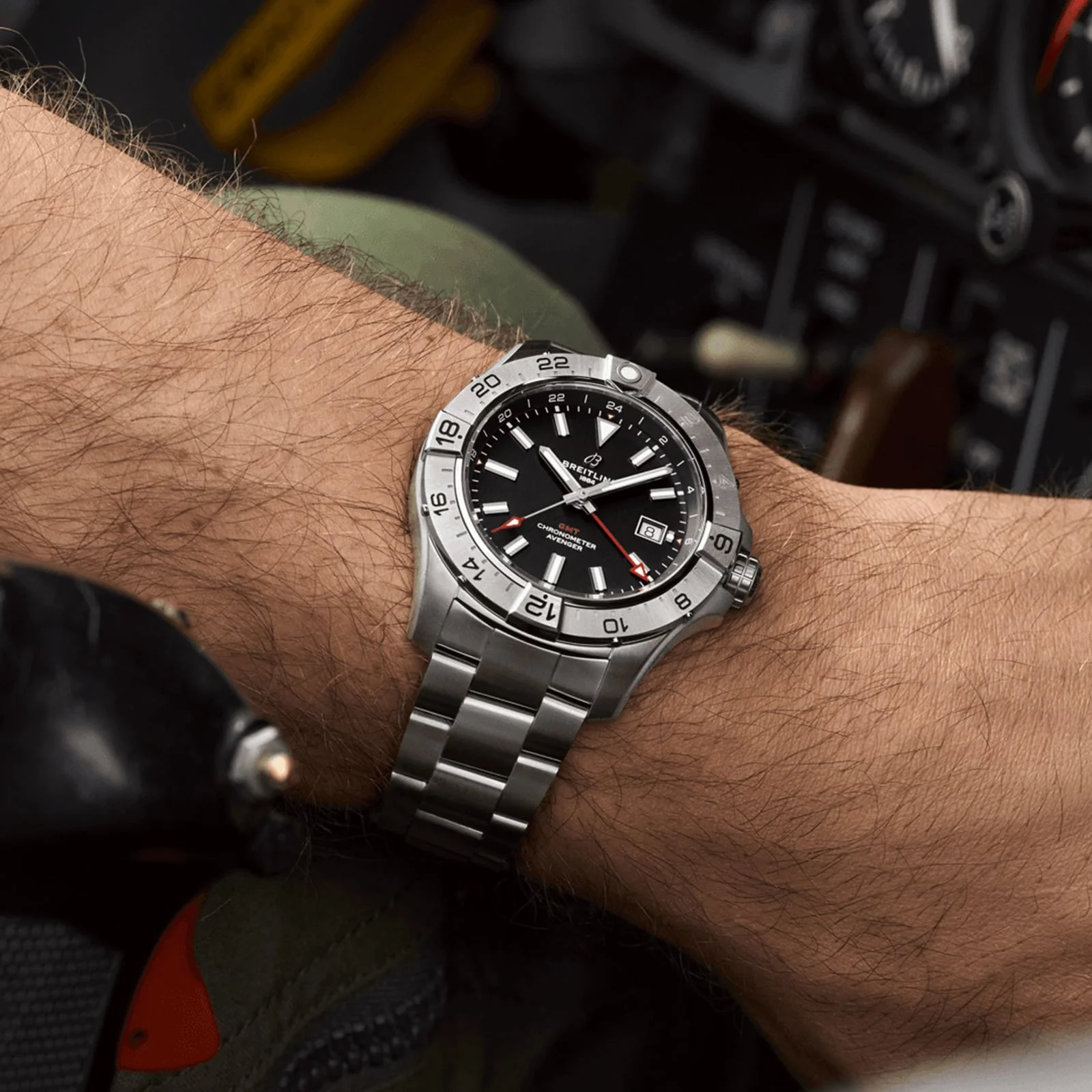Avenger Automatic GMT 44 | 44mm, Steel, Black Dial - Image 5