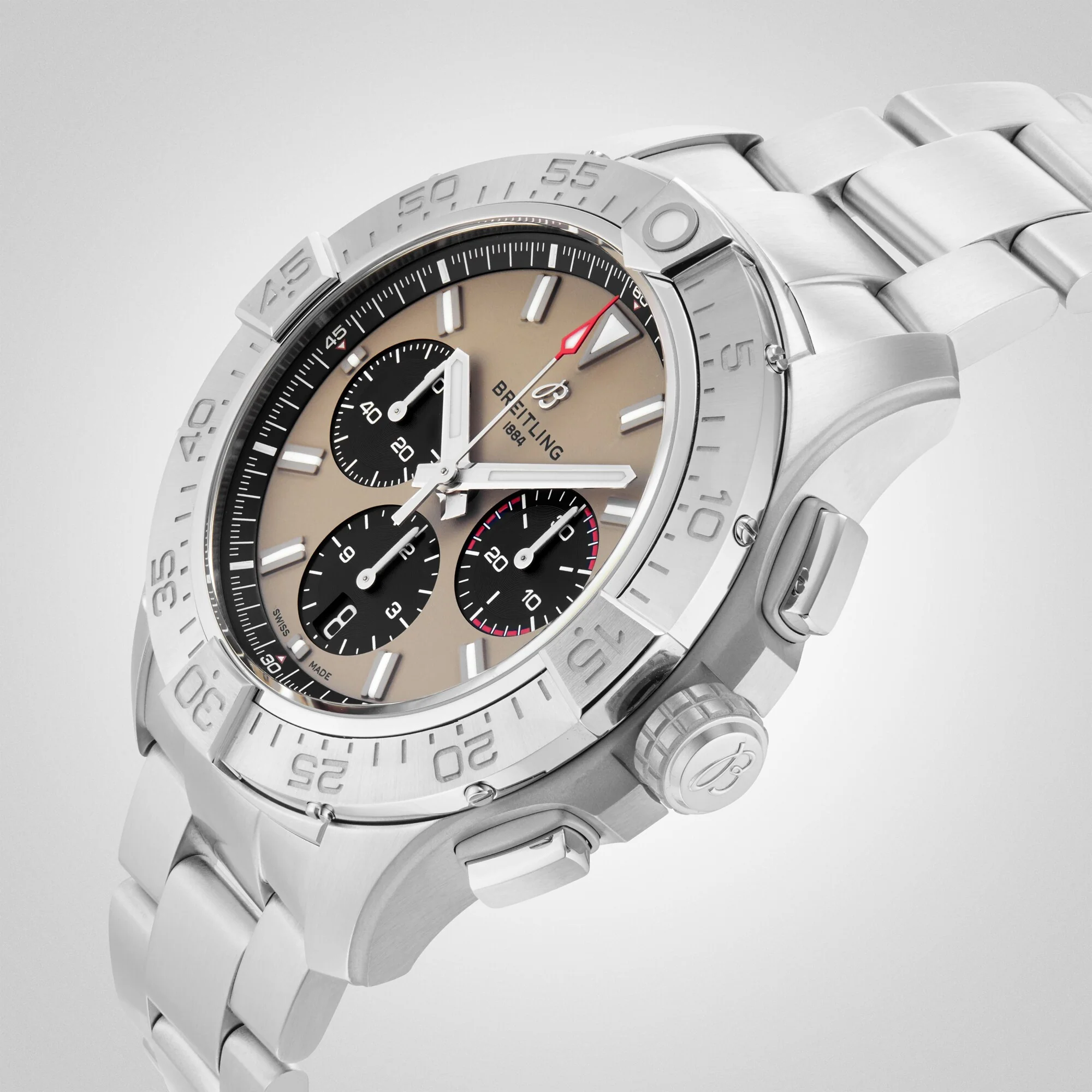 Avenger B01 Chronograph 44 | 44mm, Steel, Beige Dial - Image 5