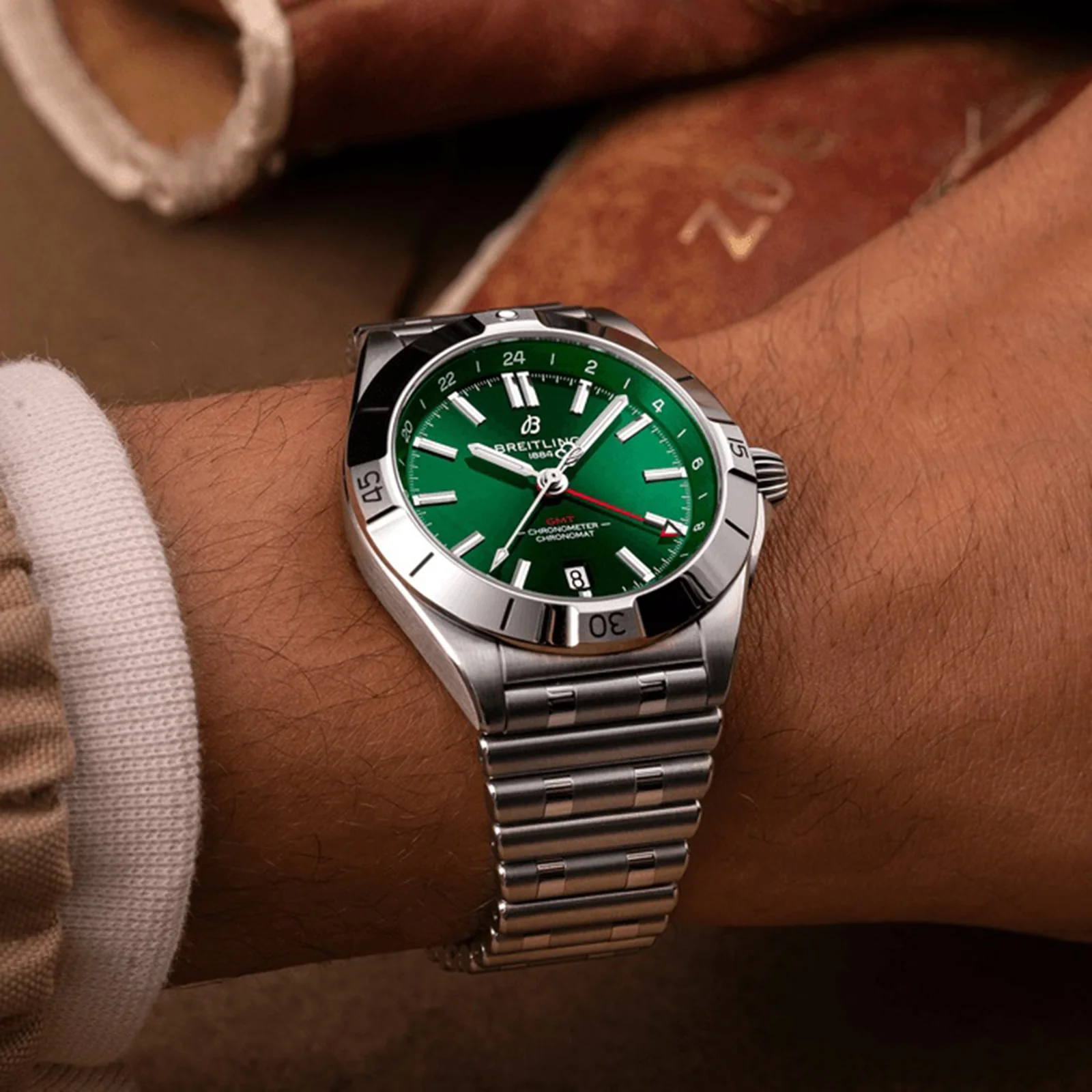 Chronomat Automatic GMT 40 | 40mm, Steel, Green Dial - Image 5