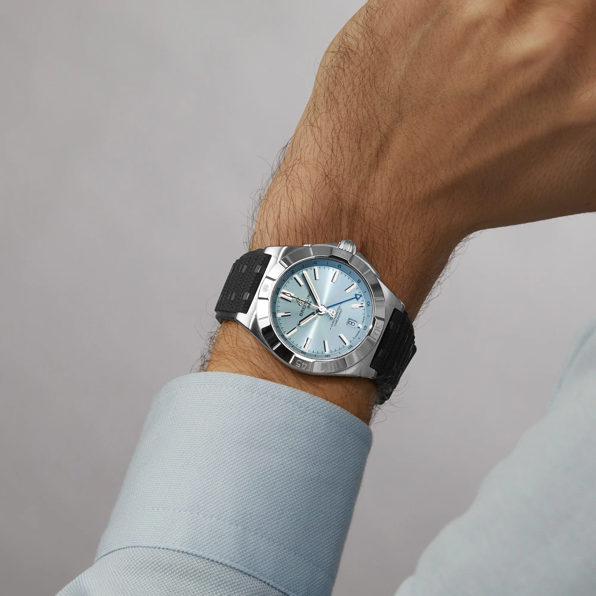 Chronomat Automatic GMT 40 | 40mm, Steel & Platinum, Rubber, Ice Blue Dial - Image 7