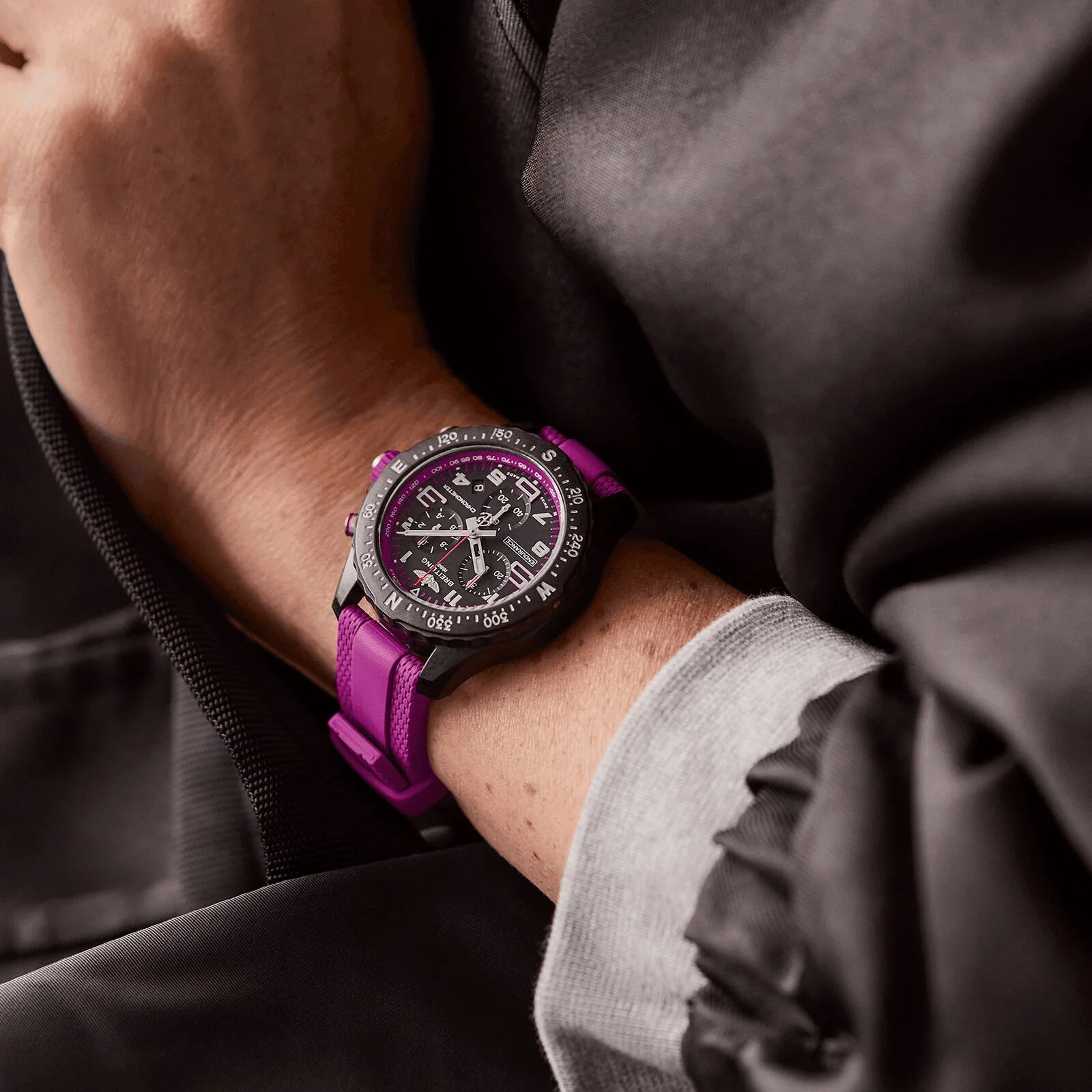 Endurance Pro 38 | 38mm, Breitlight, Rubber, Black Dial, Ref. X83310F61B1S1 - Image 5