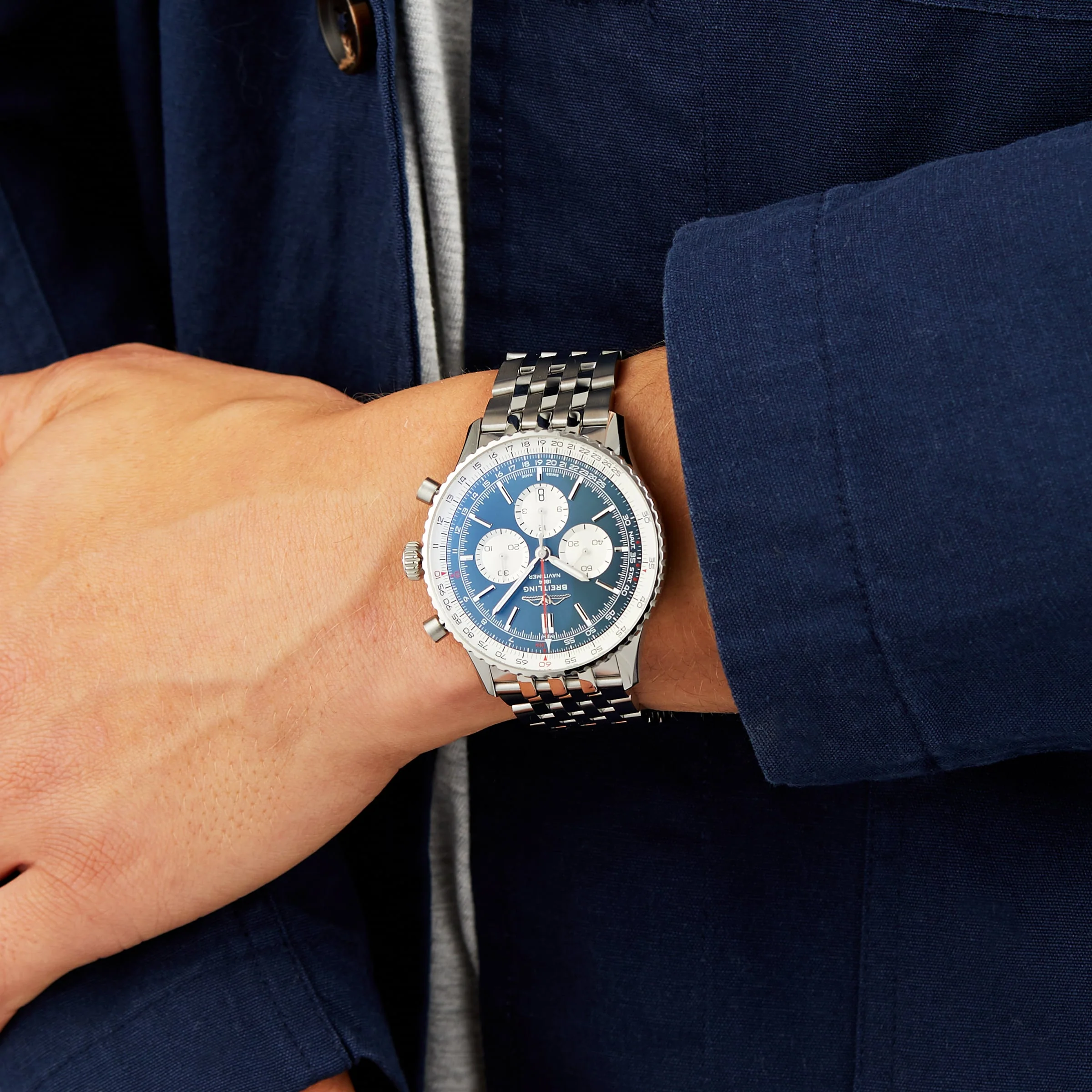 Navitimer B01 Chronograph 46 | 46mm, Steel, Blue Dial - Image 8