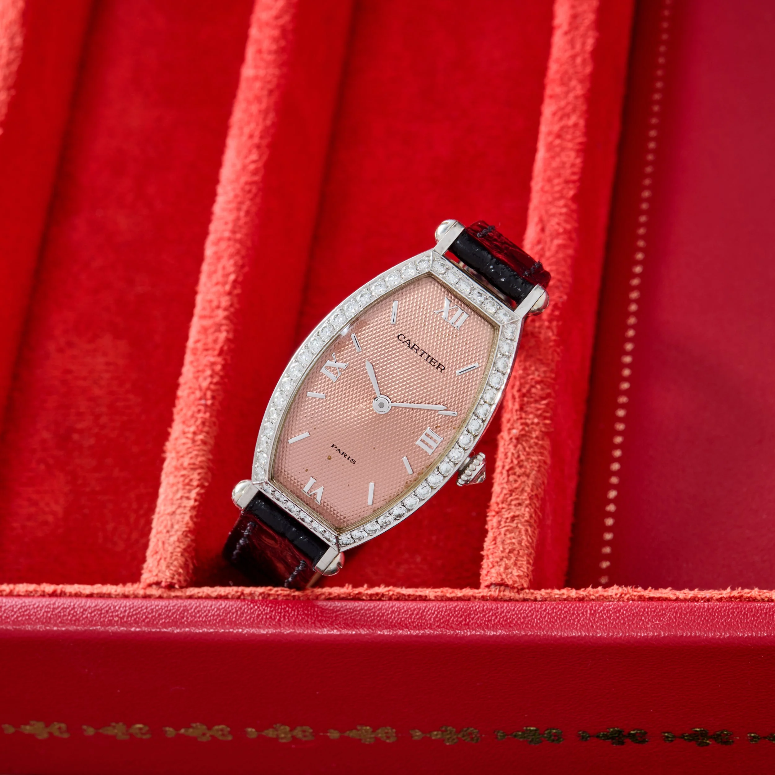 Cartier Tonneau 'Paris' Diamonds - Image 9