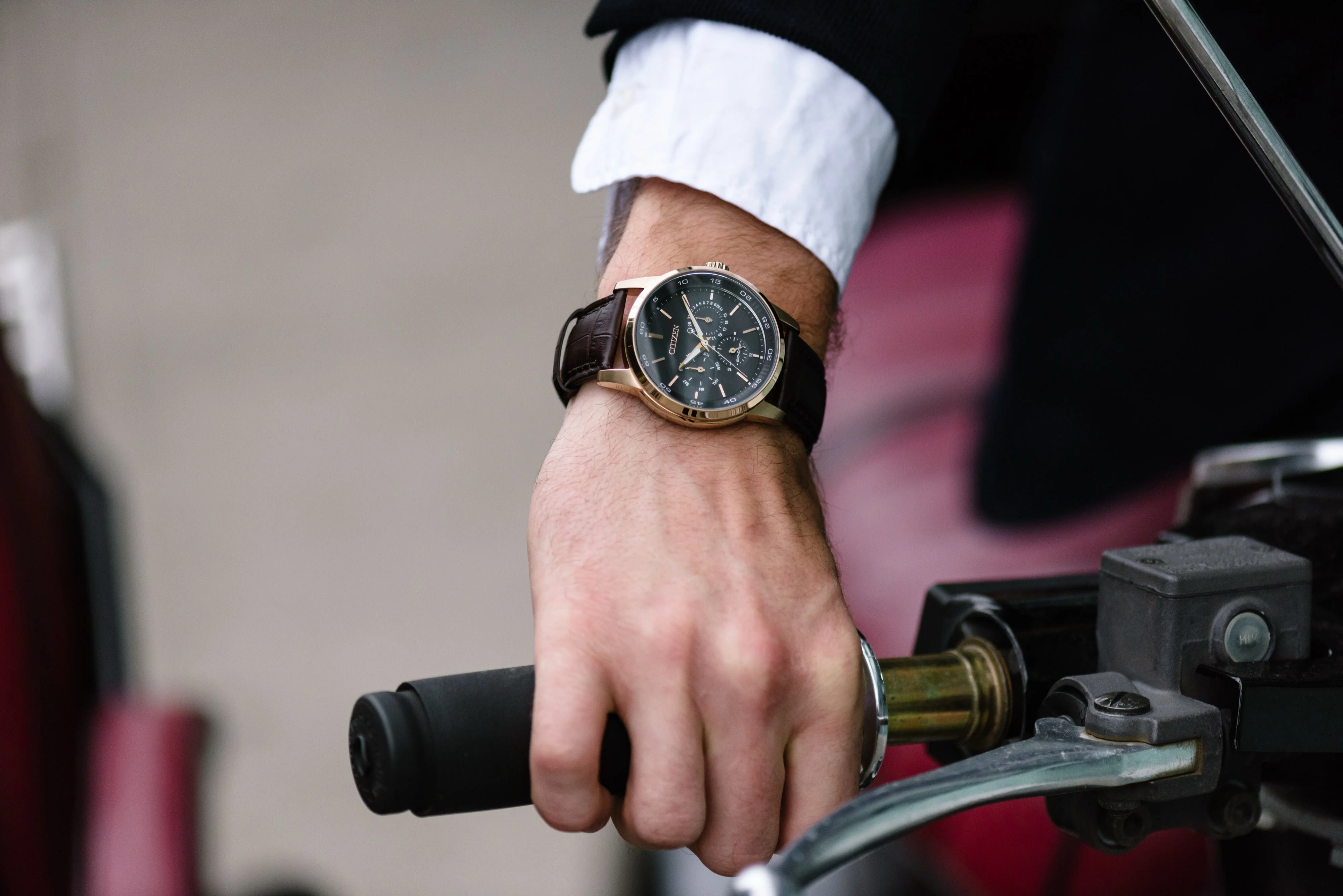 Classic Eco | 44mm, 14K Rose Gold Plated Steel, Leather, Black Dial - Image 4