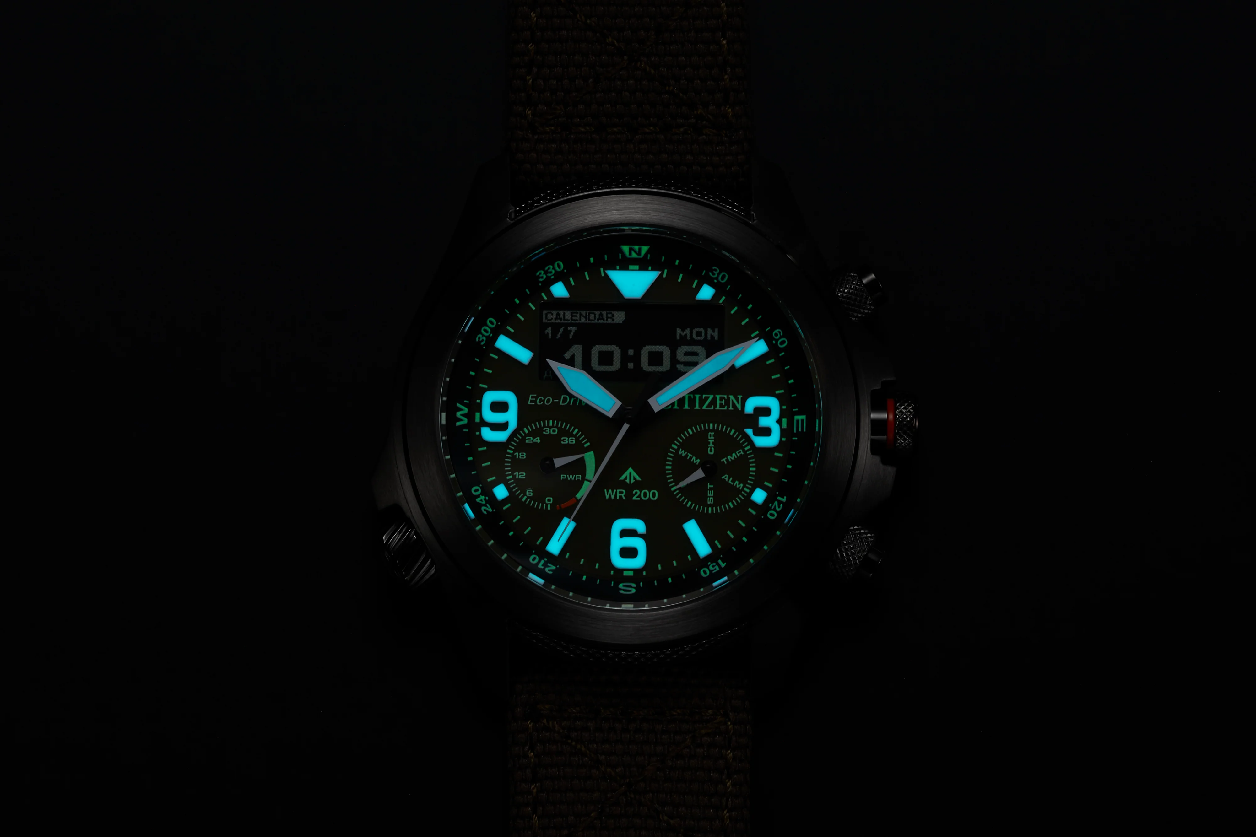 Promaster Land U822 | 44mm, Steel, Nylon, Green Dial - Image 6