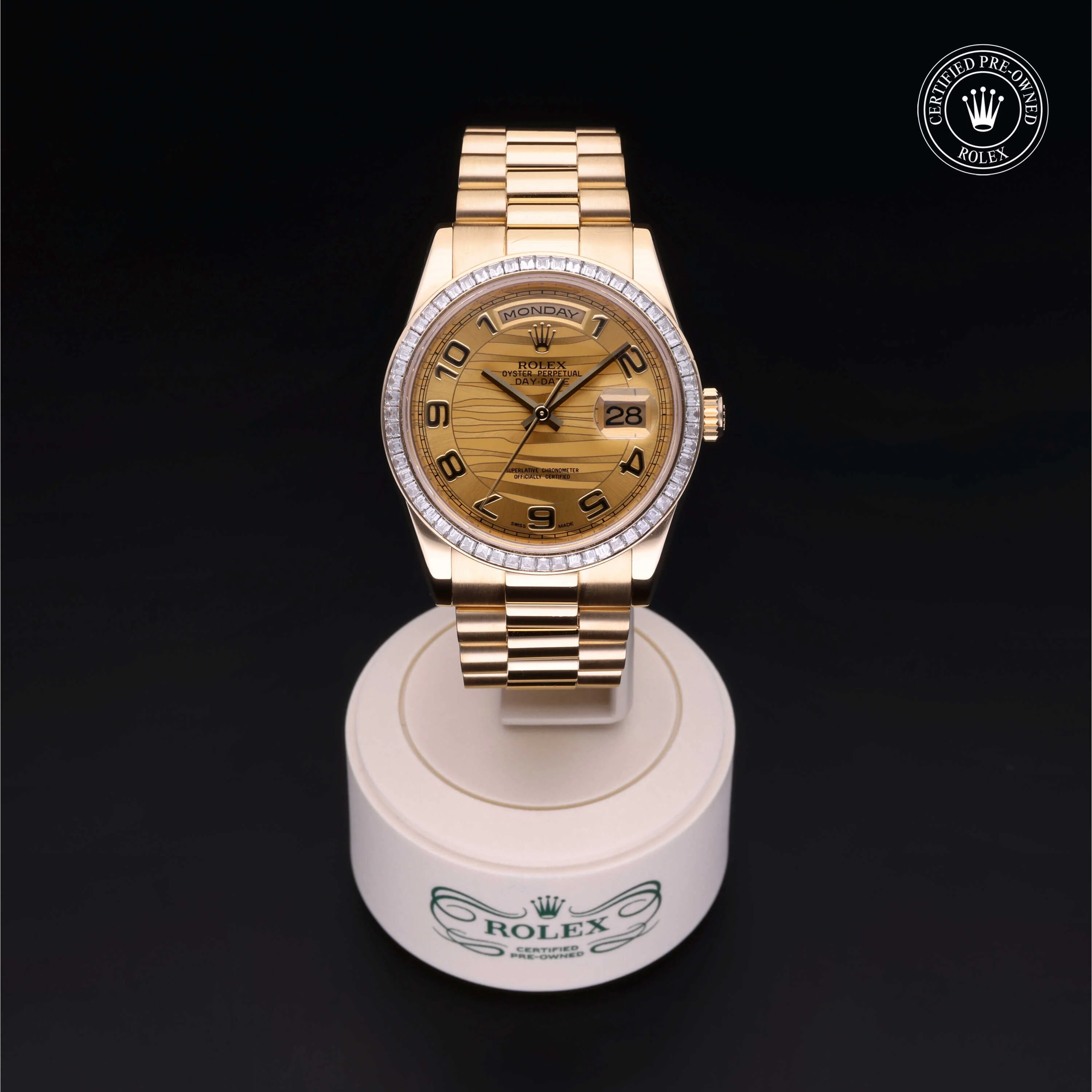 Day-Date 36 | 36mm, 18K Yellow Gold, Ref. M118398BR - Image 3