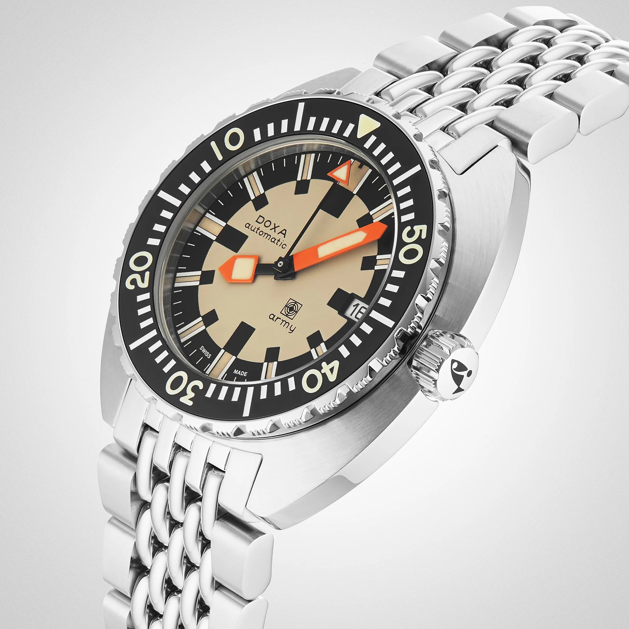 DOXA Army Stainless Steel | 42.5mm, Steel, Beige Dial - Image 9