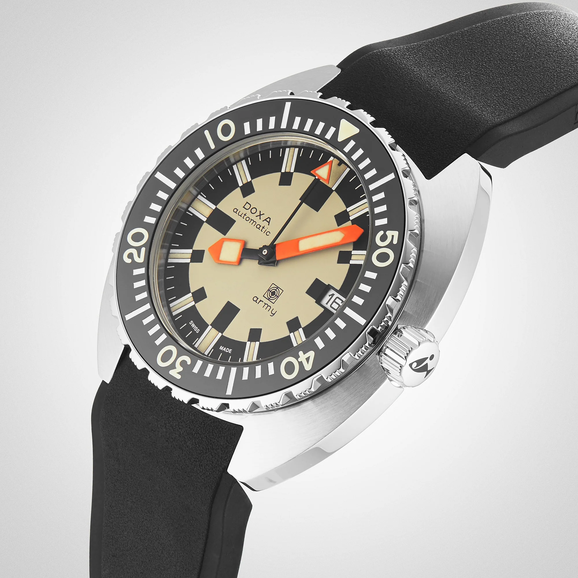 DOXA Army Stainless Steel | 42.5mm, Steel, Rubber, Beige Dial - Image 9