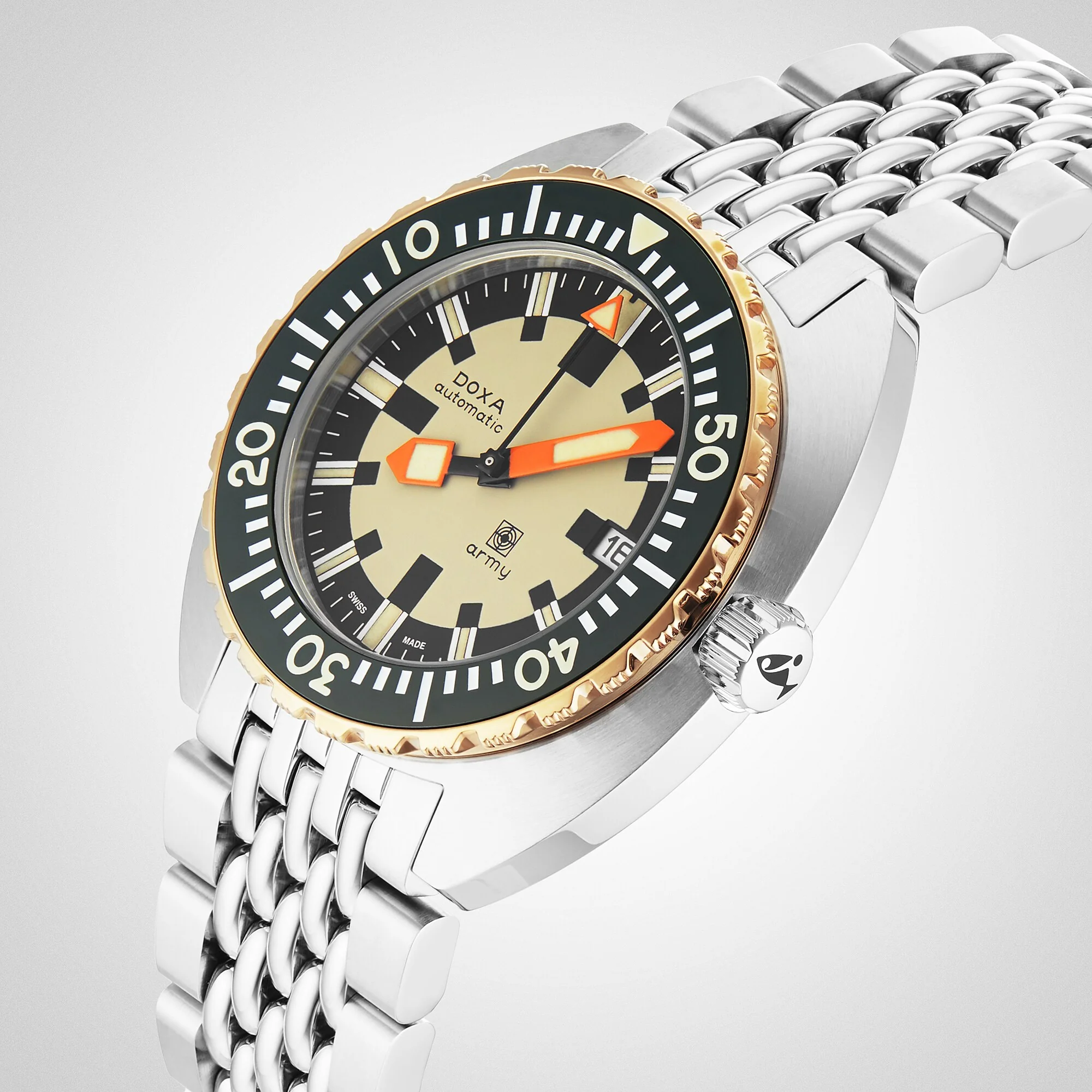 DOXA Army Bronze | 42.5mm, Steel, Beige Dial - Image 9