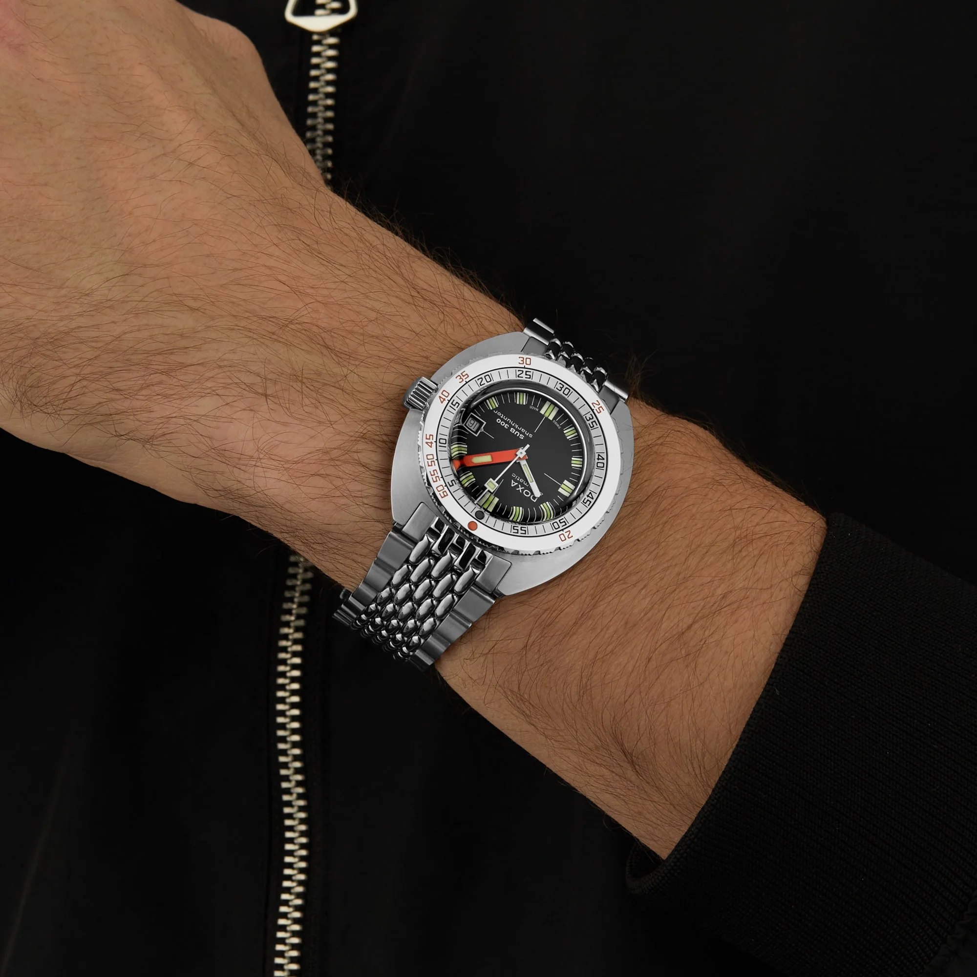 Sub 300 Sharkhunter | 42.5mm, Steel, Black Dial - Image 4