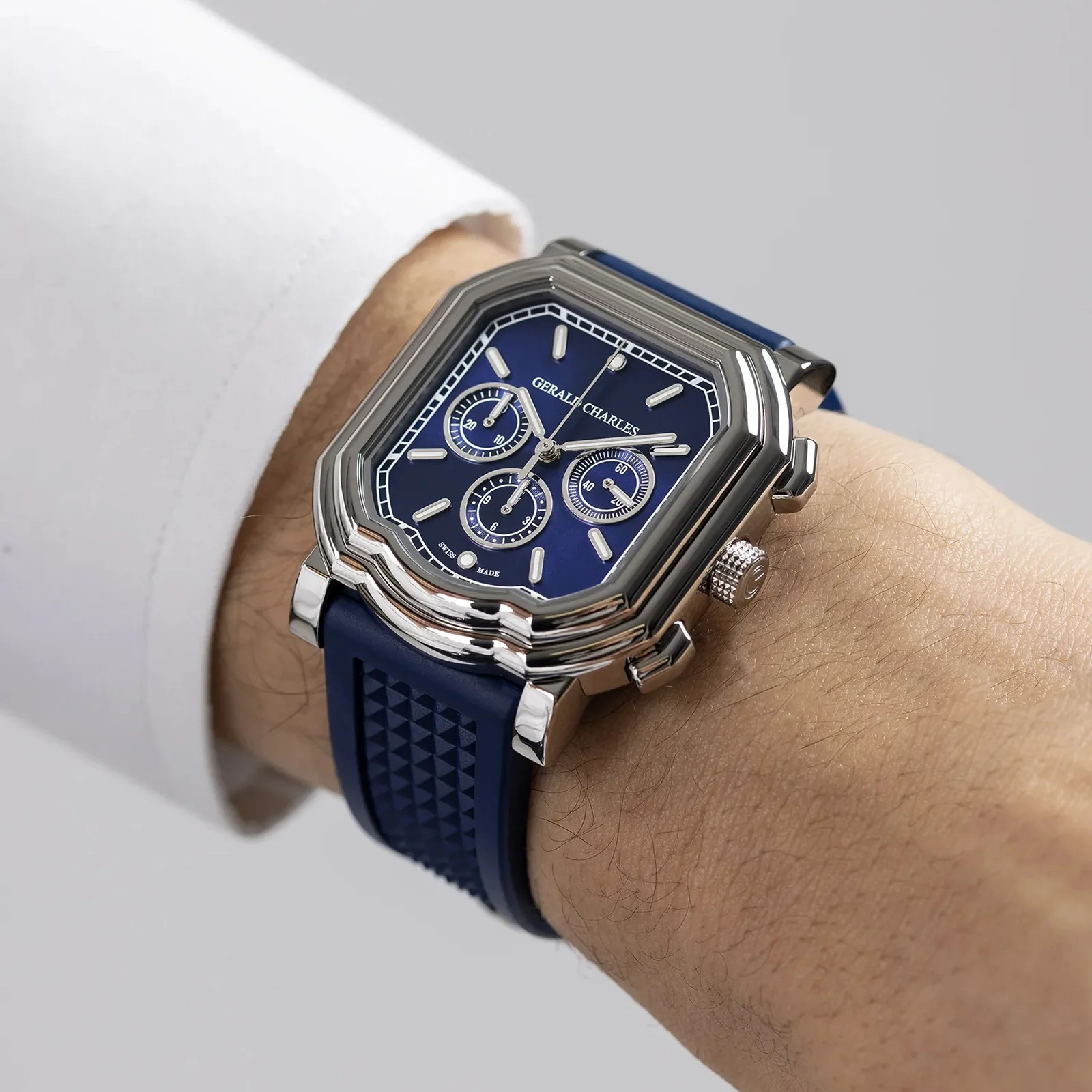 Maestro 3.0 Chronograph | 39mm, Titanium, Rubber, Blue Dial - Image 3