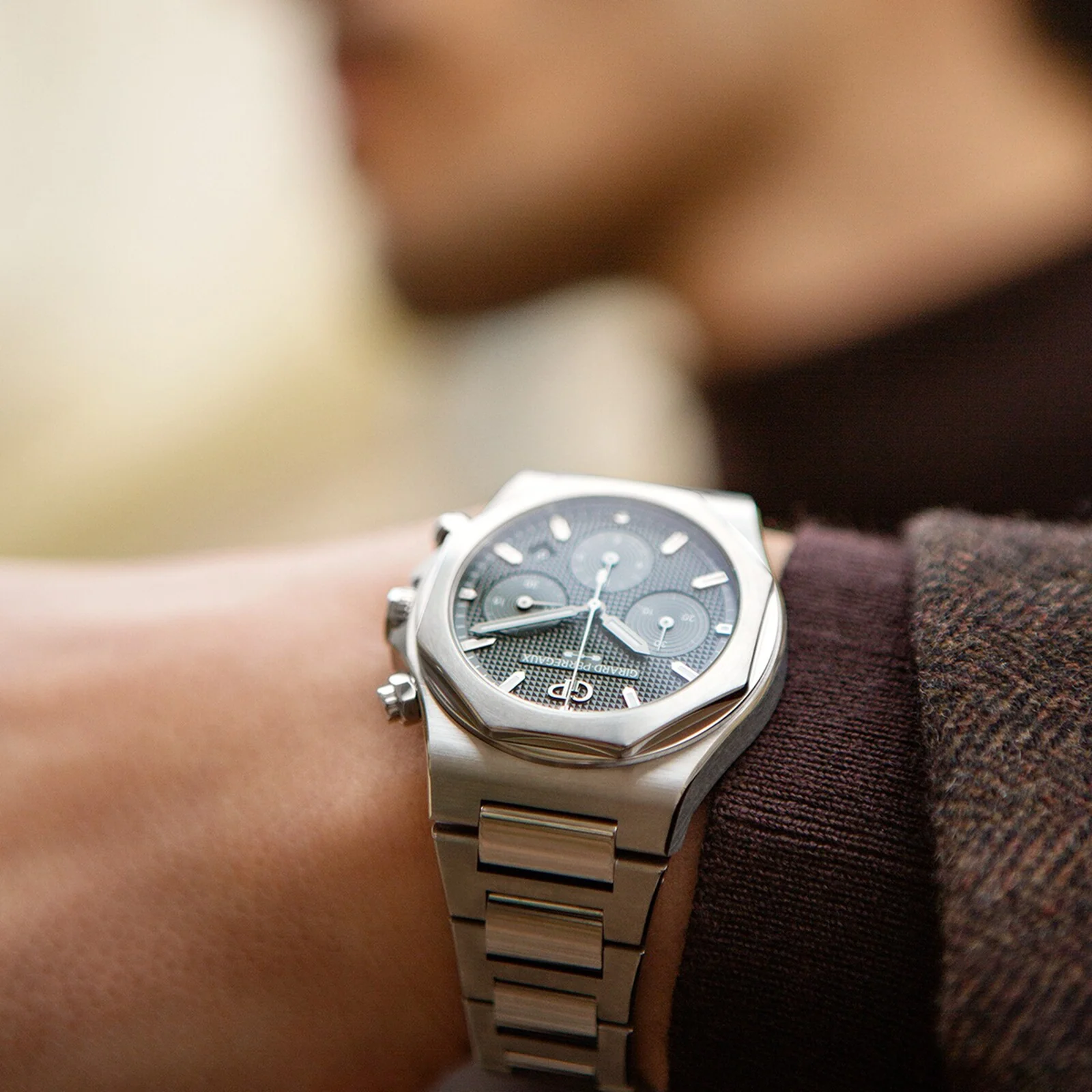 Laureato Chronograph Ti49 | 42mm, Titanium, Grey Dial - Image 4