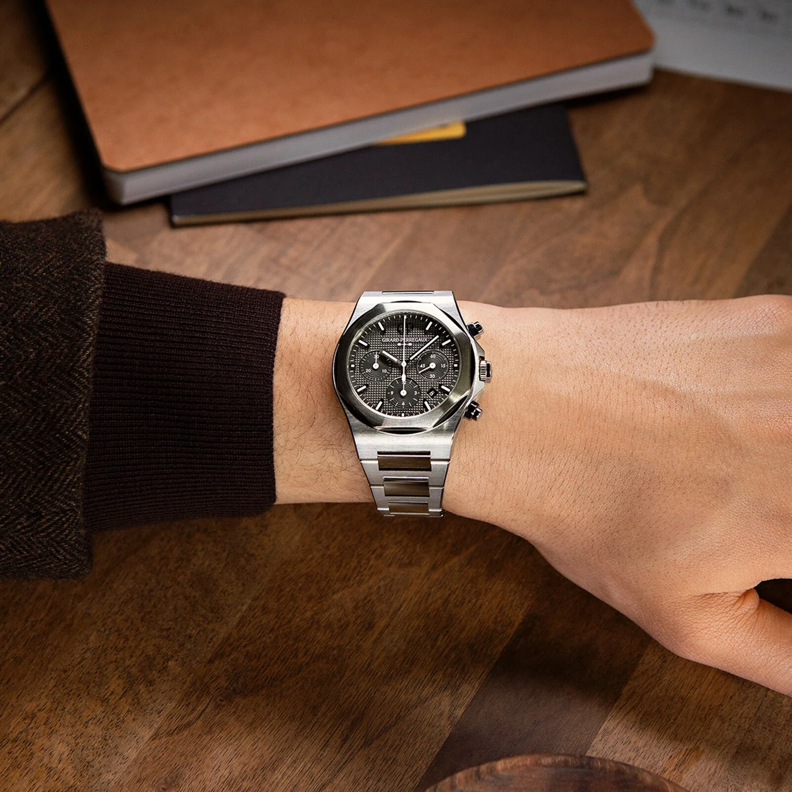 Laureato Chronograph Ti49 | 42mm, Titanium, Grey Dial - Image 6