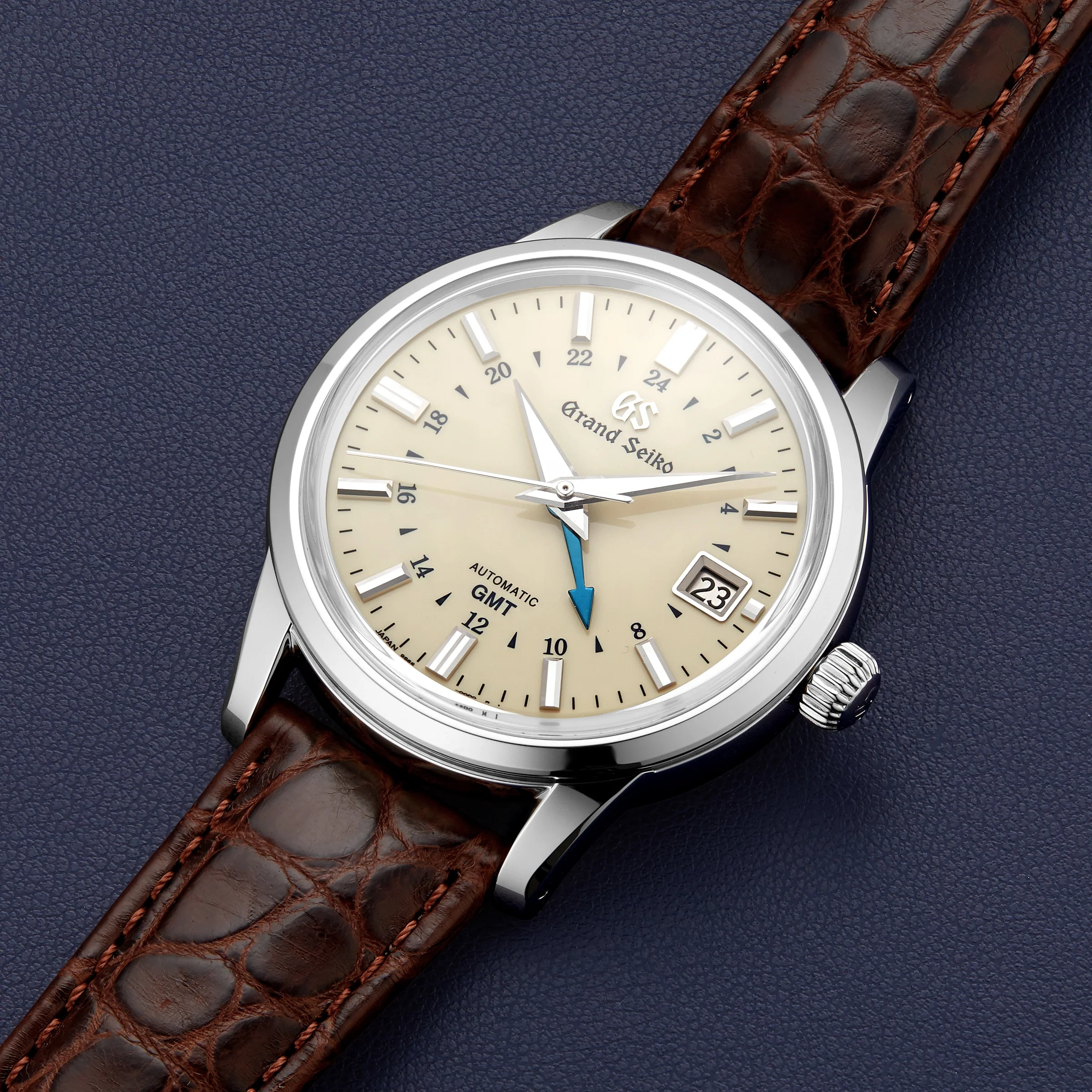 Automatic GMT Elegance | 39.5mm, Steel, Crocodile Leather, Ivory Dial - Image 7