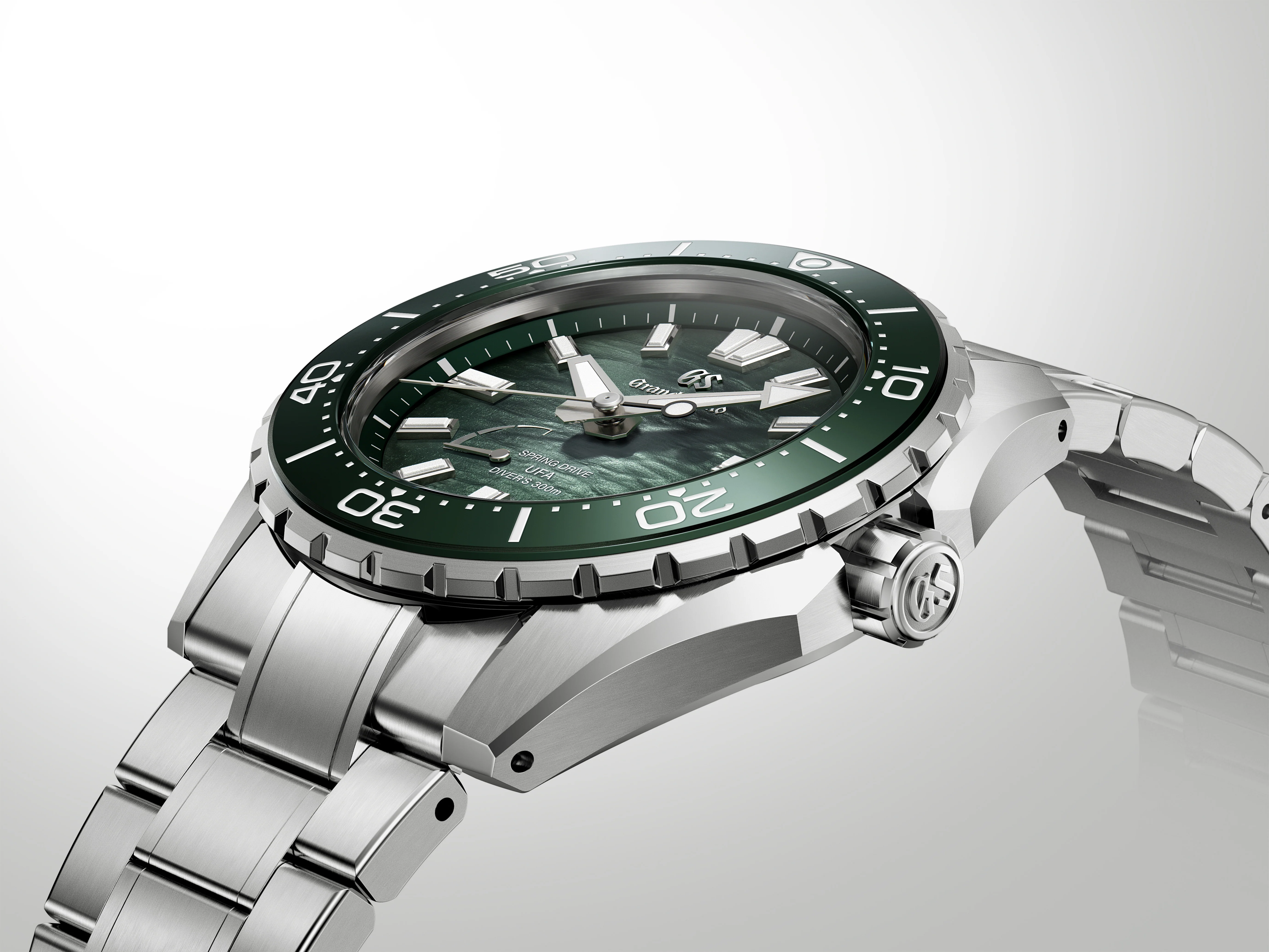 Spring Drive U.F.A. Ushio 300 Diver | 41mm, Titanium, Green Dial - Image 4