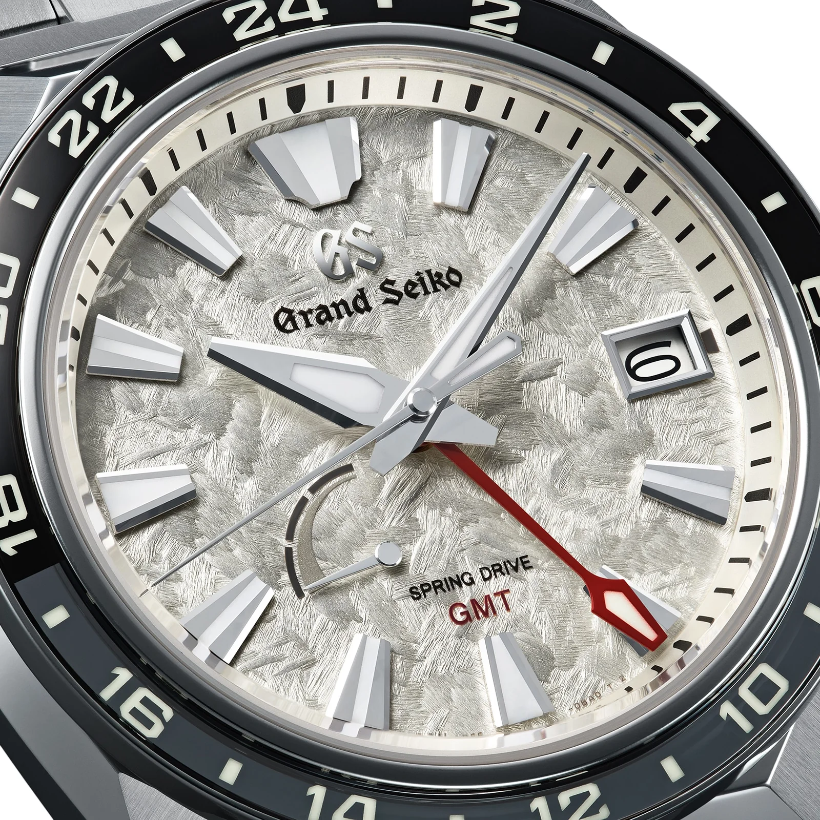 Spring Drive GMT Sport | 44.5mm, Titanium, Beige Dial - Image 3