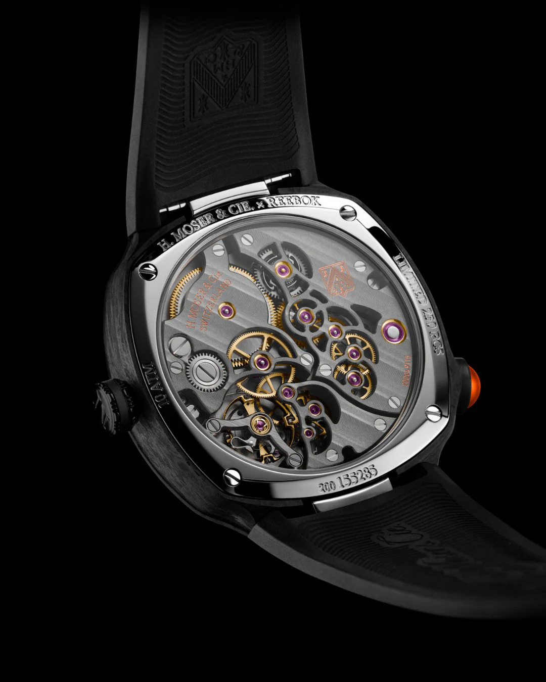 Streamliner Pump | 40mm, Rubber, Black Dial - Image 3