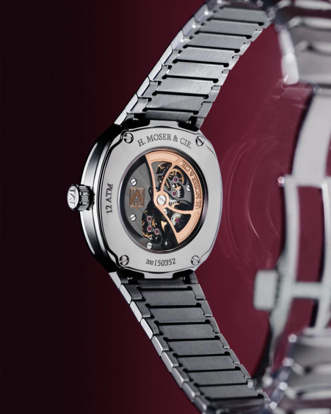 Streamliner Two Hands | 28mm, Steel, Red Dial - Image 3