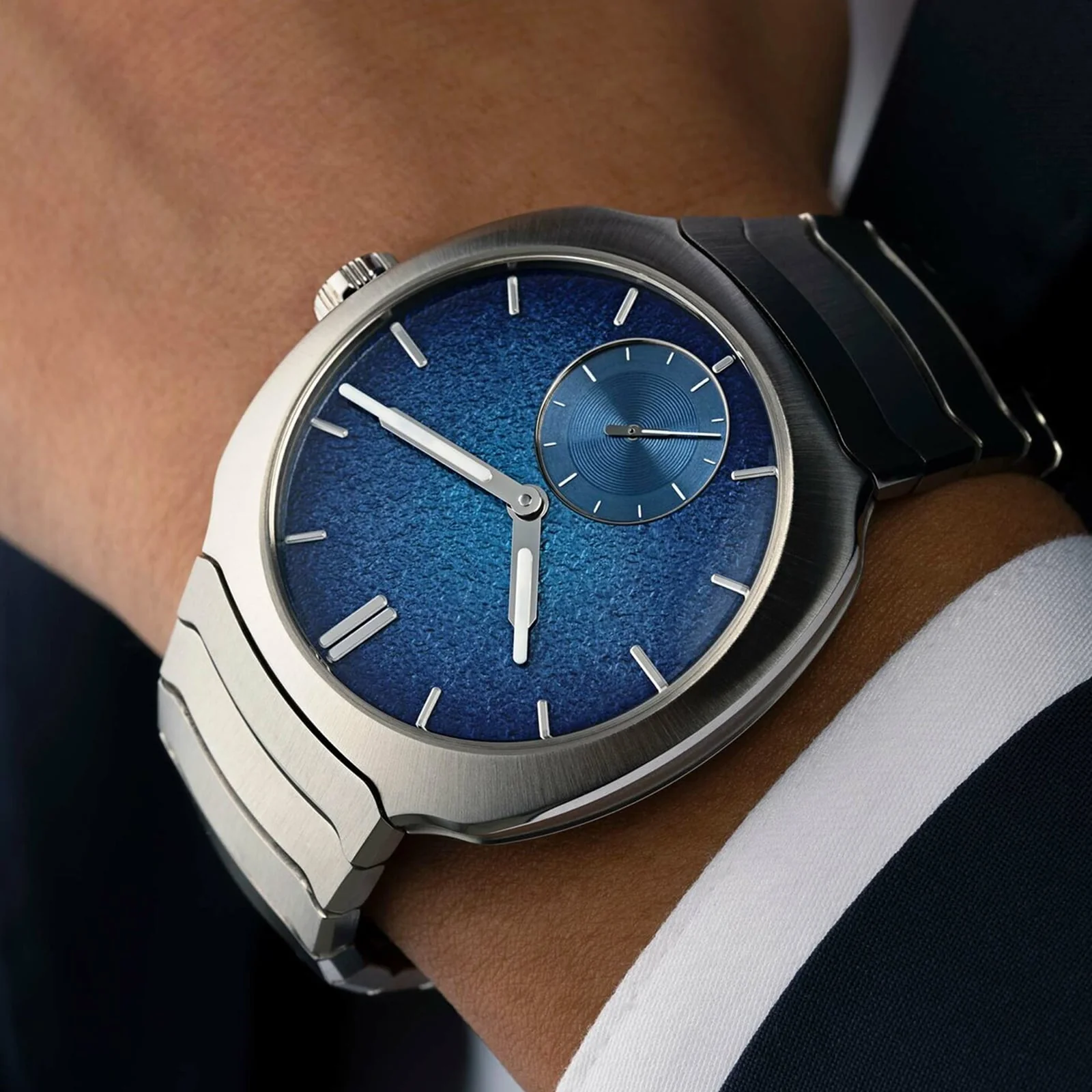 Streamliner Small Seconds Blue Enamel | 39mm, Steel, Blue Dial - Image 4