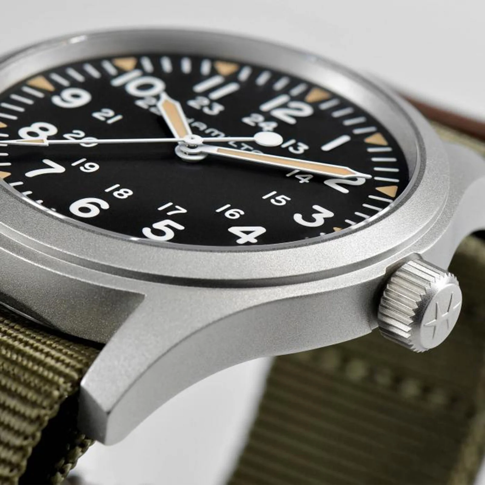 Khaki Field Mechanical 42mm | 42mm, Steel, Fabric, Black Dial - Image 4
