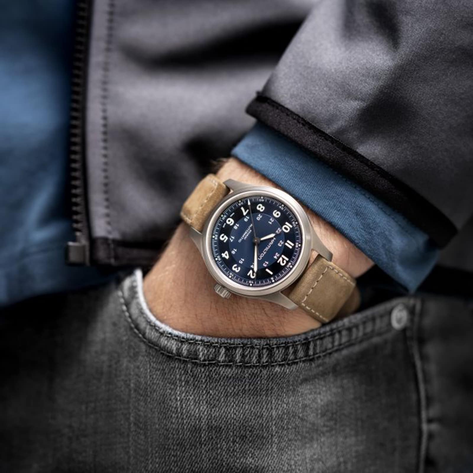 Khaki Field Titanium Auto | 42mm, Titanium, Leather, Blue Dial - Image 6