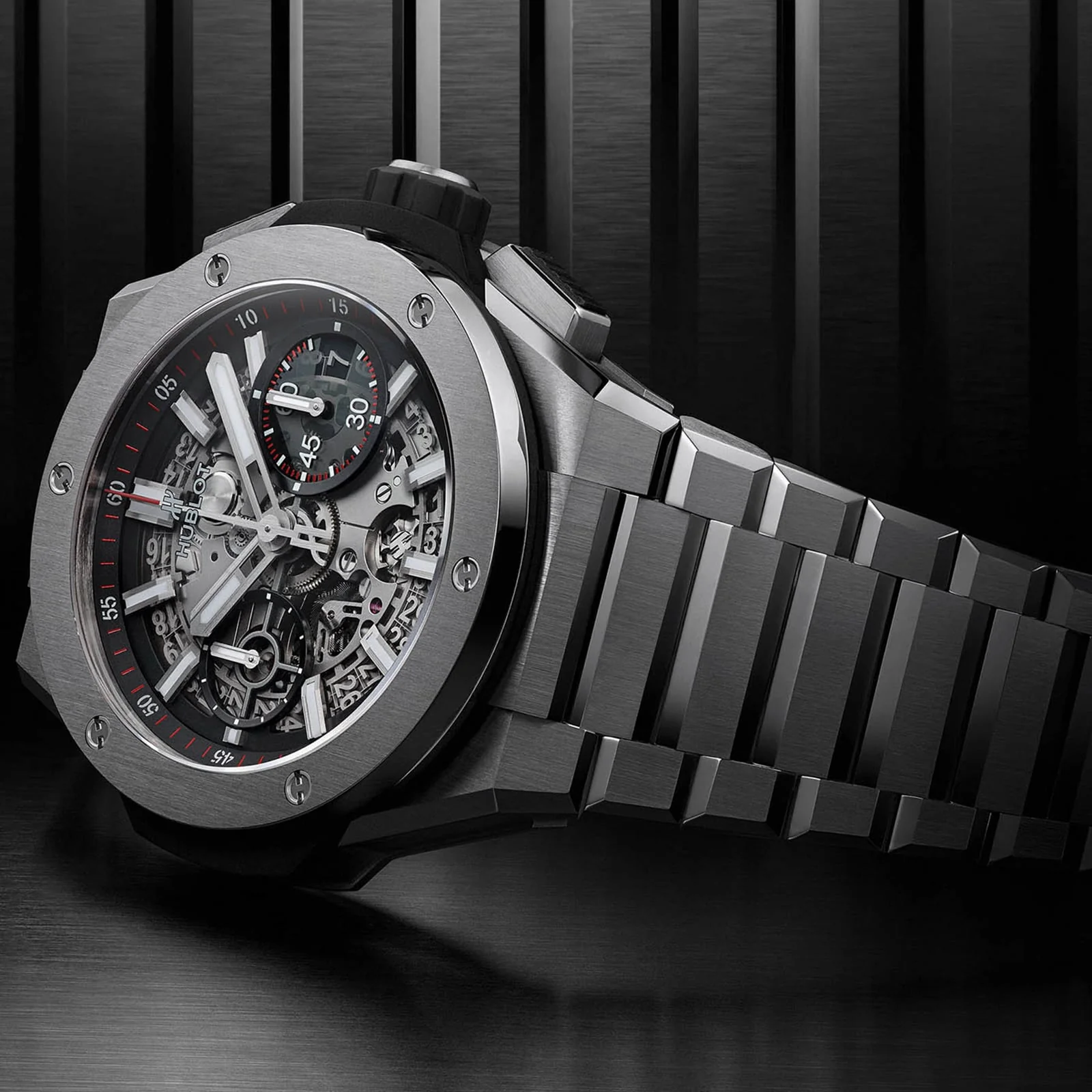 Big Bang Integrated Titanium | 42mm, Titanium, Black Dial - Image 2