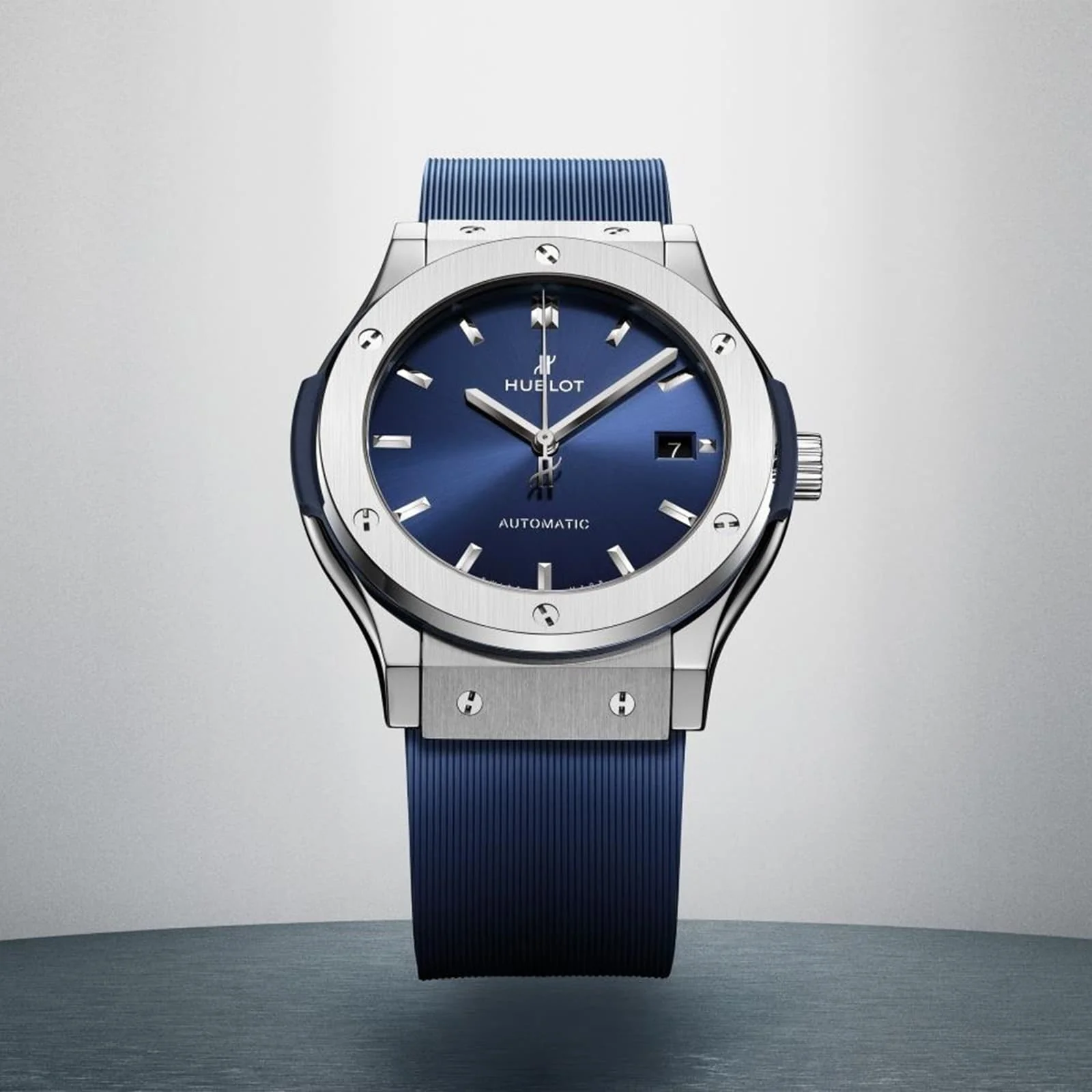 Classic Fusion Titanium Blue | 45mm, Titanium, Rubber, Blue Dial - Image 2