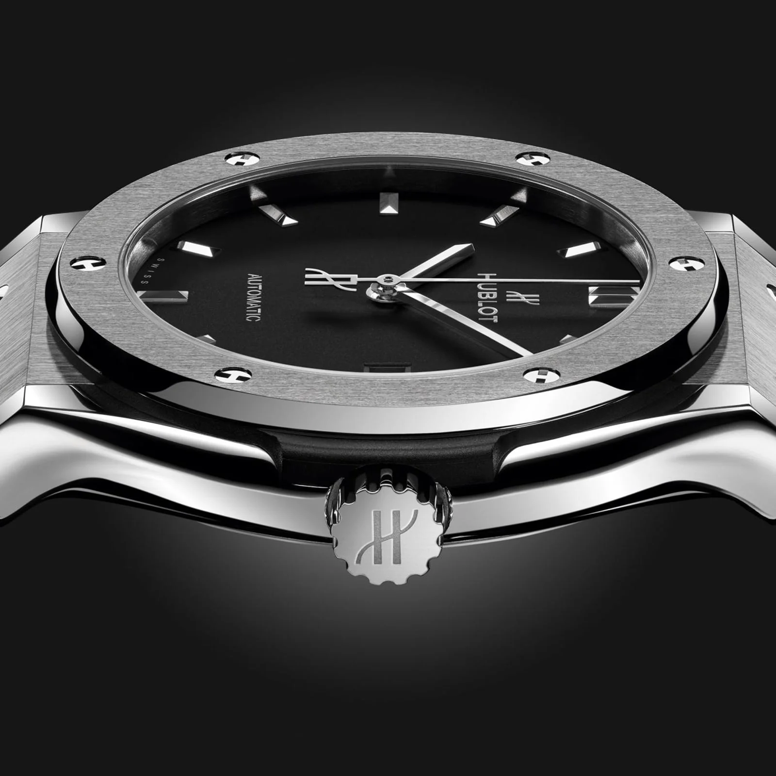 Classic Fusion Titanium | 42mm, Titanium, Rubber, Black Dial - Image 3
