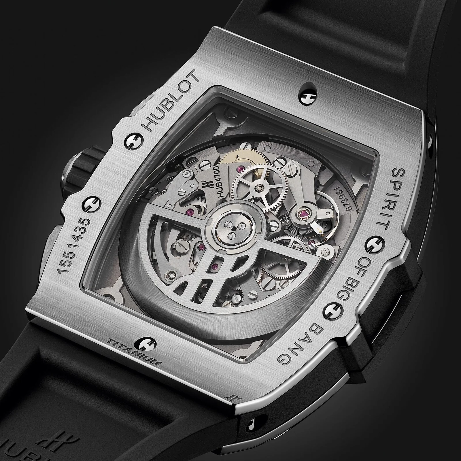Spirit of Big Bang Titanium | 42mm, Titanium, Alligator Leather, Grey Dial - Image 3