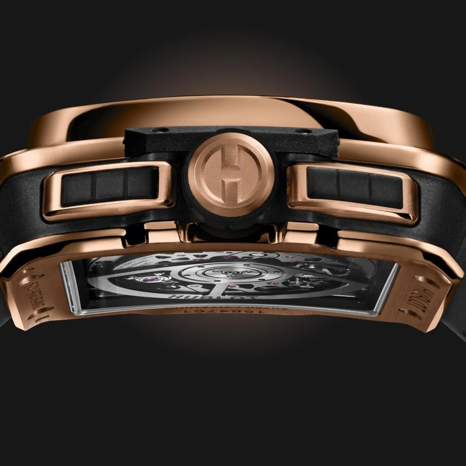 Square Bang Unico King Gold | 42mm, 18K Rose Gold, Rubber - Image 4