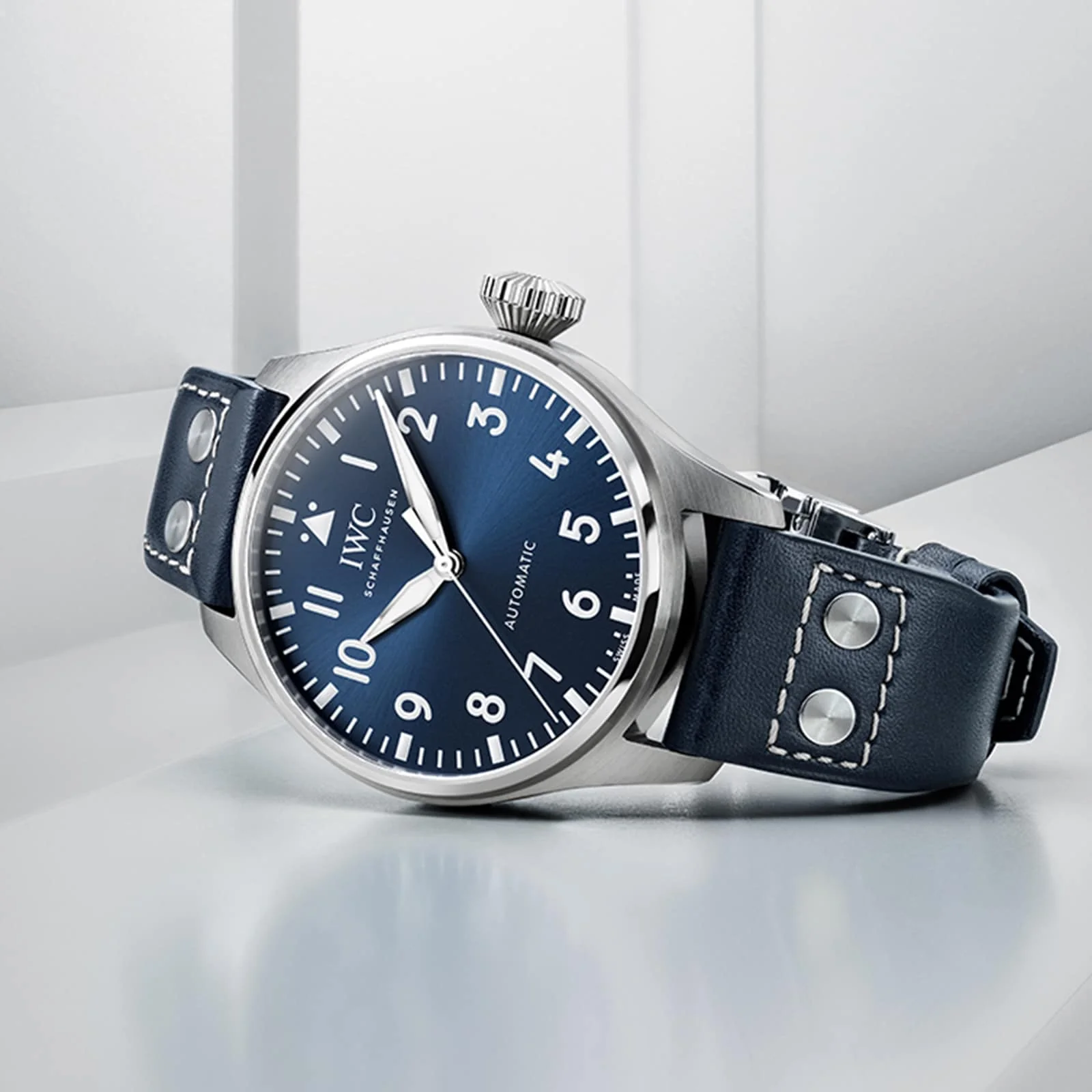 Big Pilot's Watch 43 | 43mm, Steel, Leather, Blue Dial - Image 5