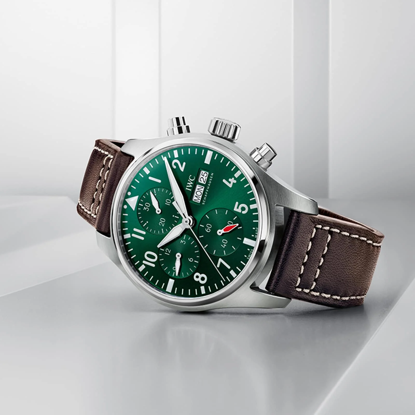 Pilot's Watch Chronograph 41 | 41mm, Steel, Leather, Green Dial - Image 3