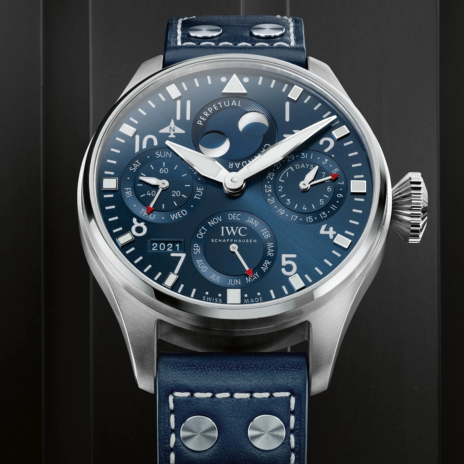 Big Pilot's Watch Perpetual Calendar | 46.5mm, Steel, Leather, Blue Dial - Image 3