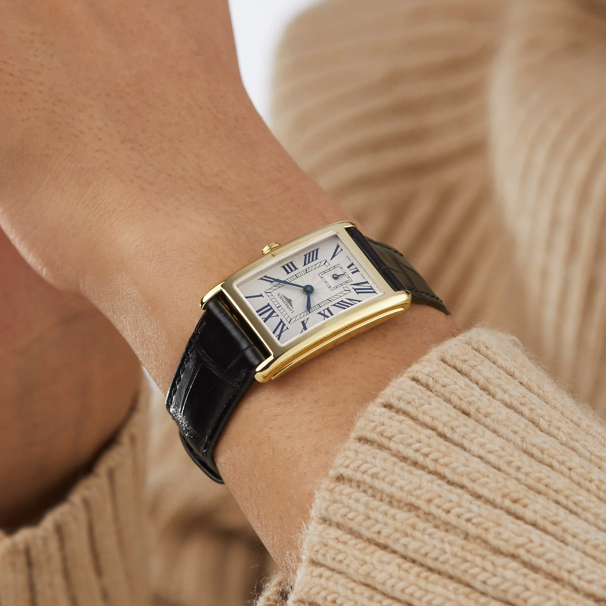 DolceVita | 37mm, 18K Yellow Gold, Alligator Leather, Silver Dial - Image 7
