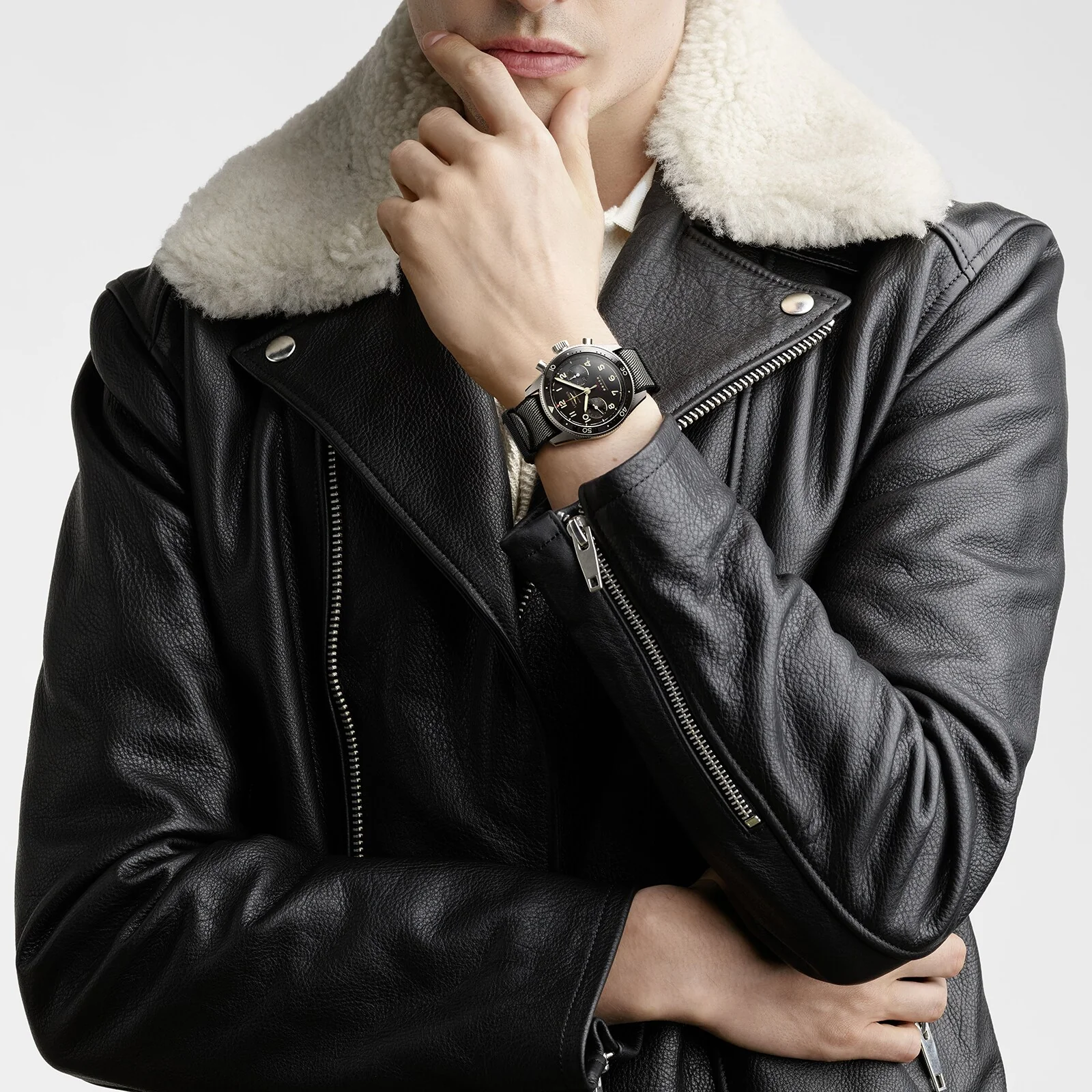 Spirit Flyback Titanium | 42mm, Titanium, CANVAS, Black Dial - Image 7