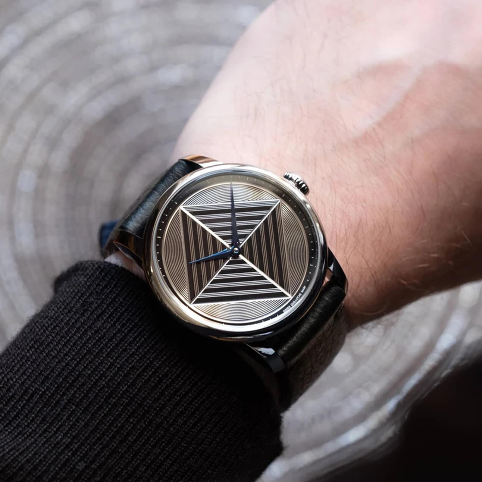 Guilloché Main II | 42mm, Steel, Leather, Grey Dial - Image 2