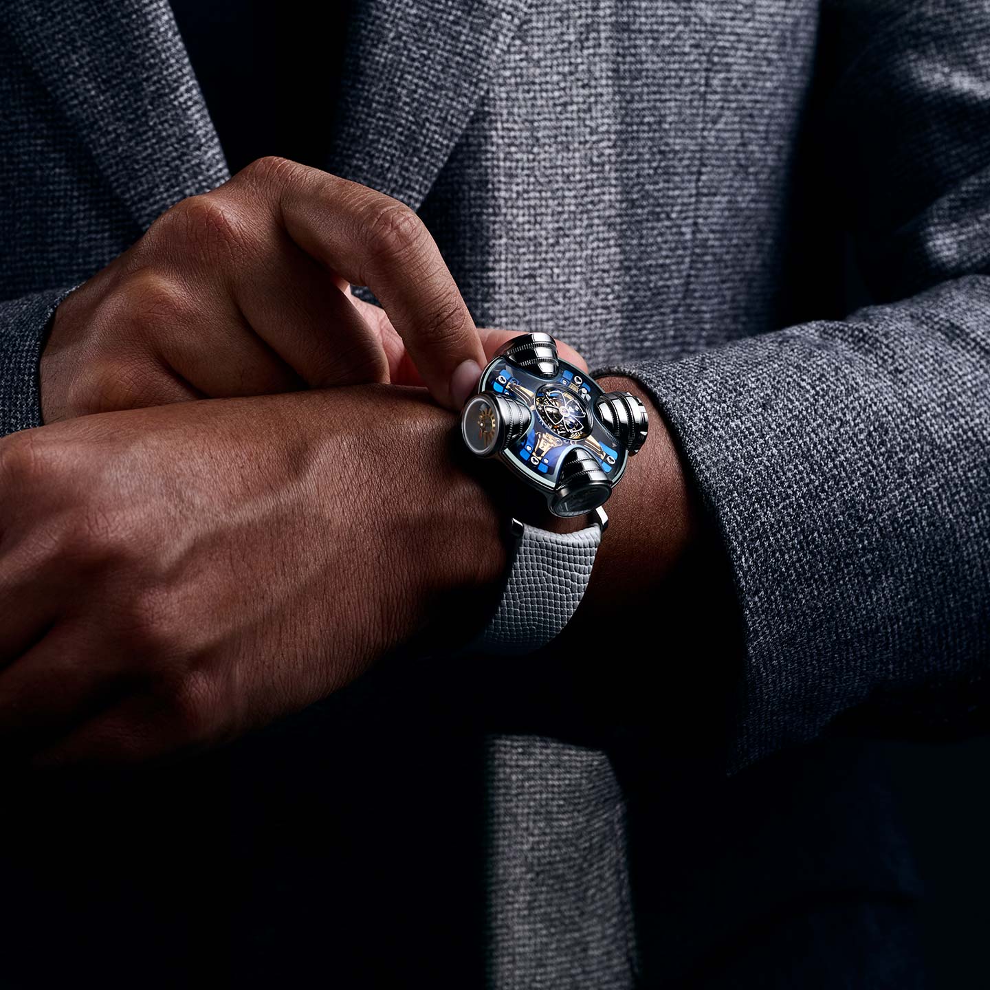 HM11 Art Deco | 42mm, Titanium, Rubber, Blue Dial - Image 3