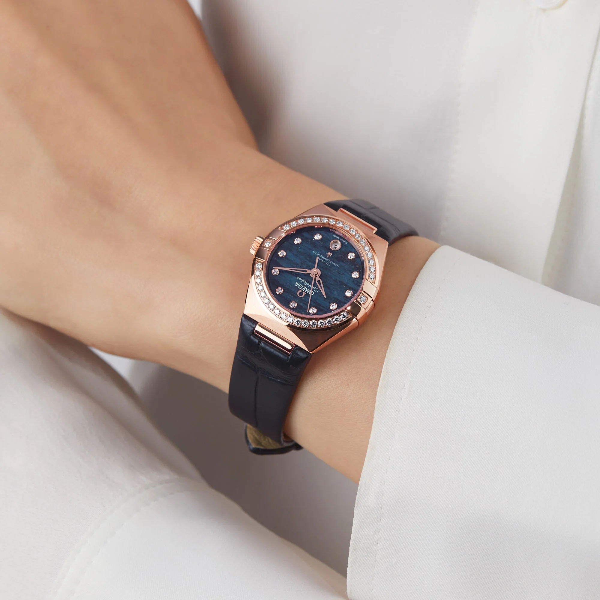 Constellation | 29mm, 18K Rose Gold, Leather, Diamond Blue Dial - Image 7