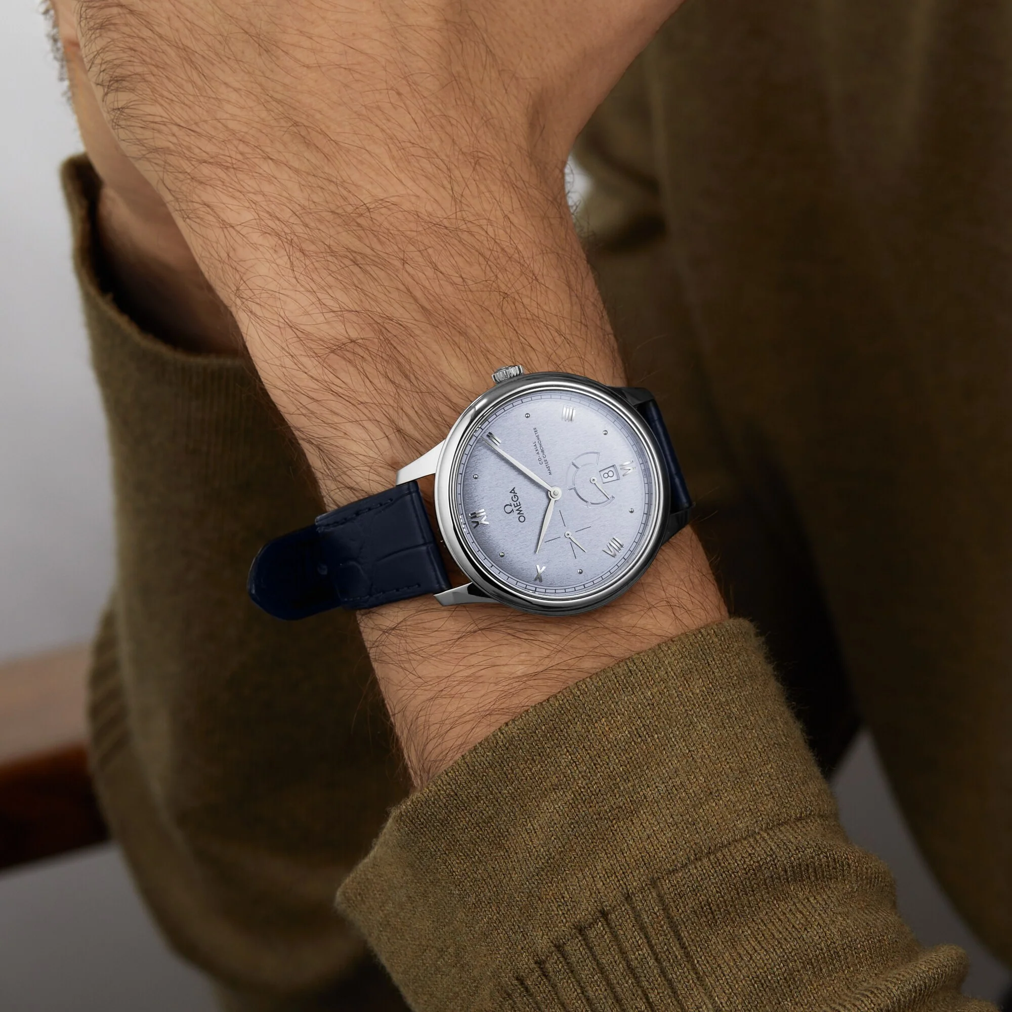 De Ville Prestige | 41mm, Steel, Alligator Leather, Ice Blue Dial - Image 2