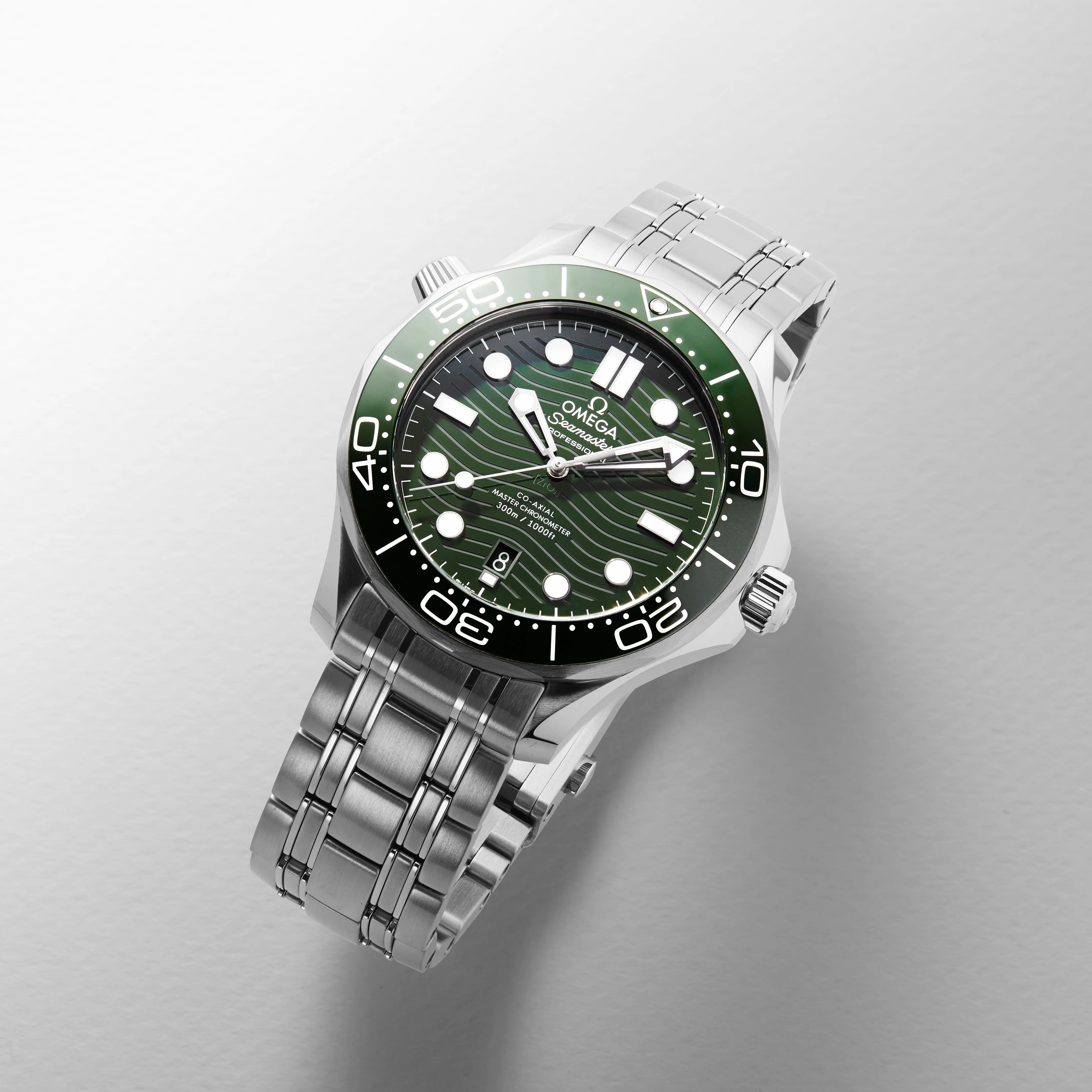 Seamaster Diver 300M | 42mm, Steel, Green Dial - Image 7