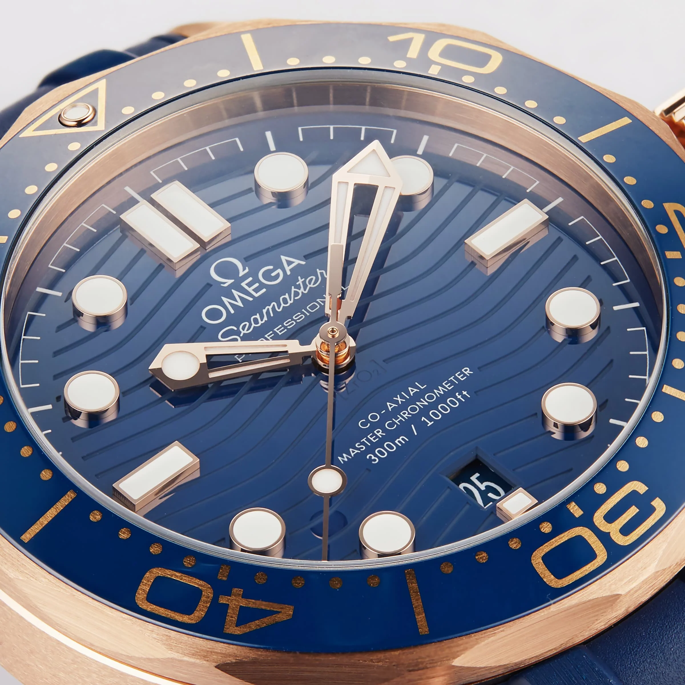 Seamaster Diver 300M | 42mm, 18K Rose Gold, Rubber, Blue Dial - Image 9