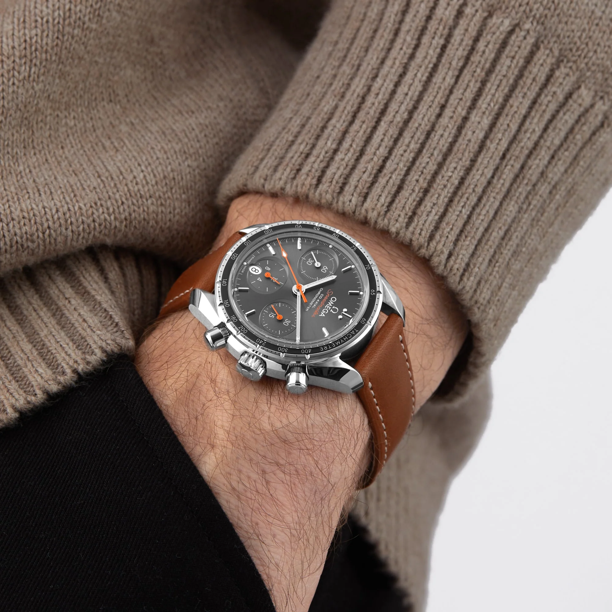 Speedmaster 38 | 38mm, Steel, Leather, Grey Dial - Image 10