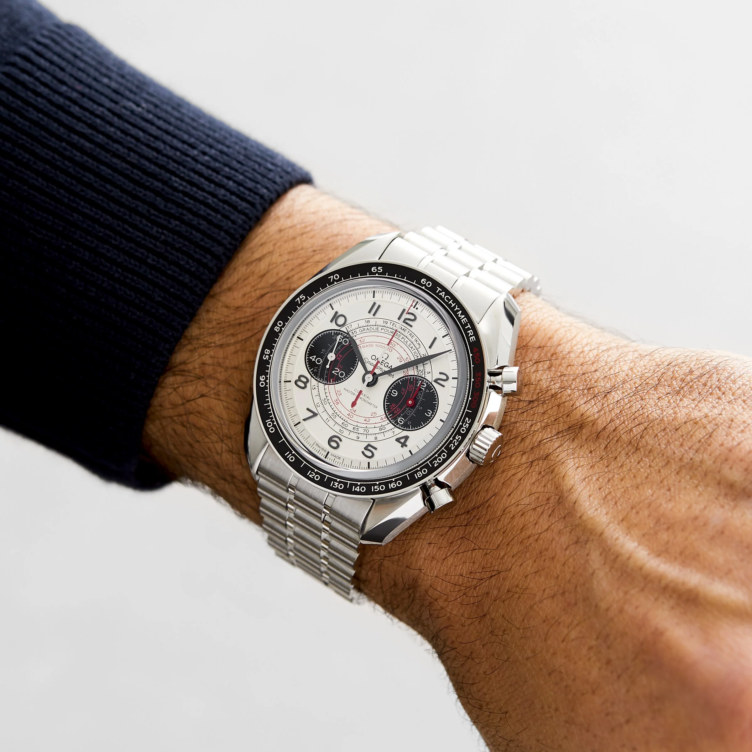 Speedmaster Chronoscope | 43mm, Steel, Silver Dial, Black Bezel - Image 3