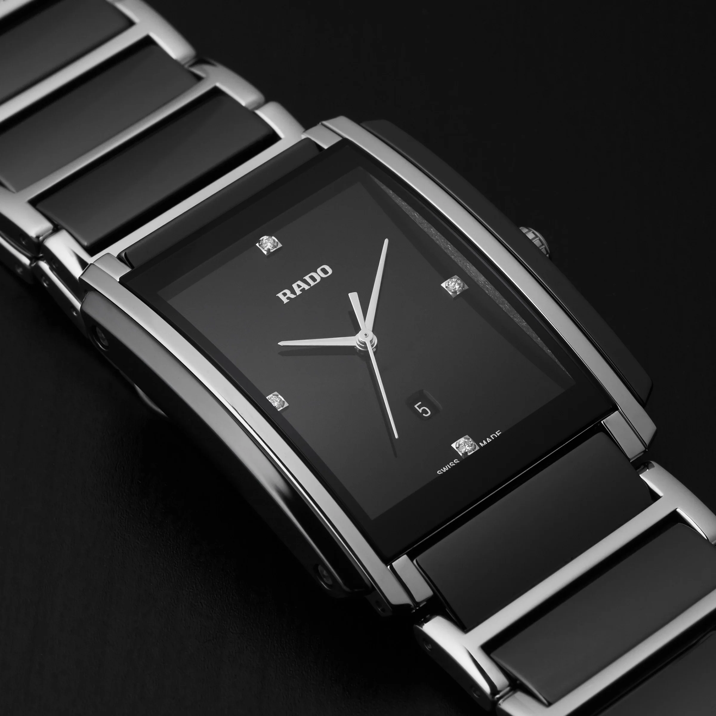 Integral Diamonds | 31mm, Ceramic & Steel, Diamond Black Dial - Image 7