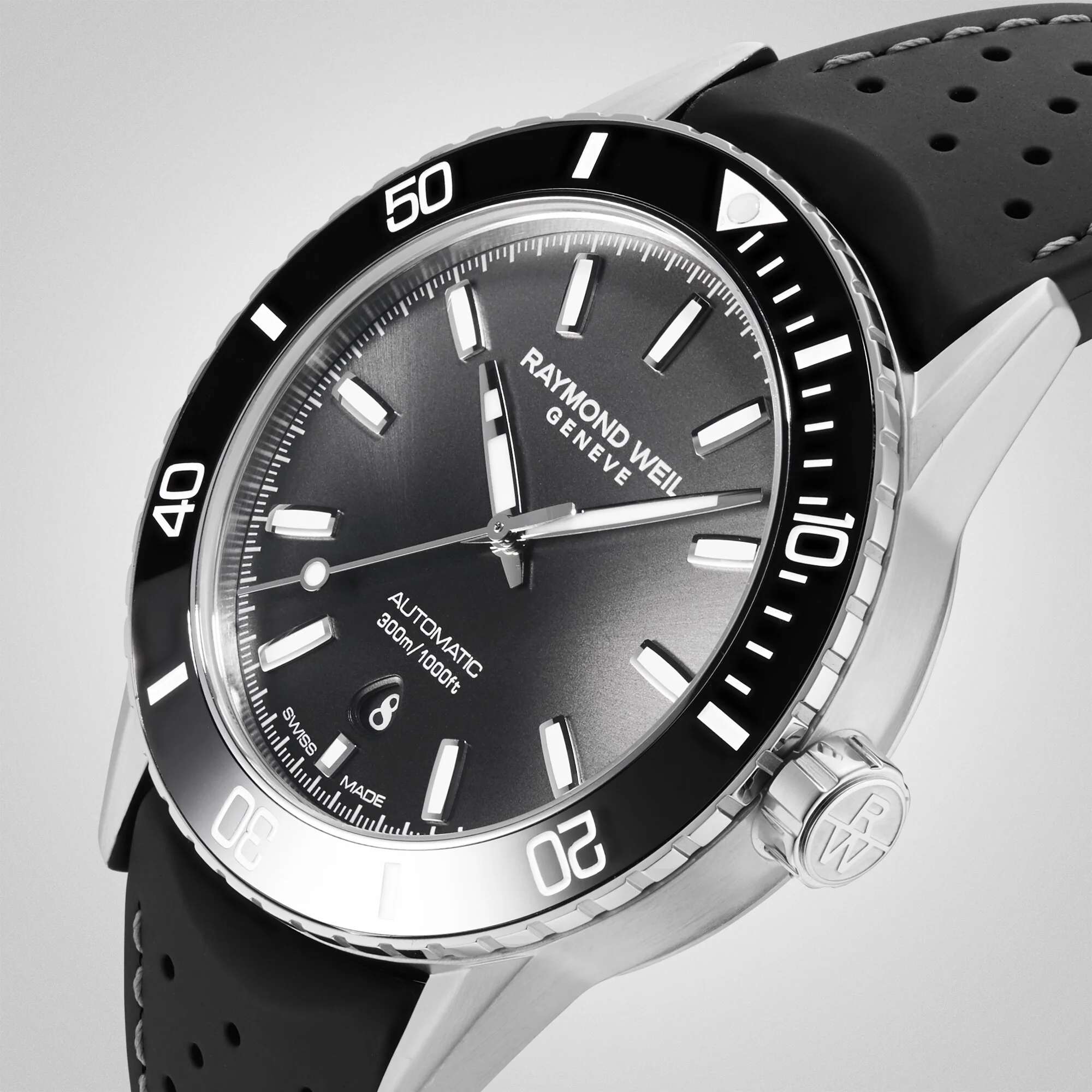 Freelancer Diver Black Dial | 42.5mm, Steel, Rubber, Black Dial - Image 6