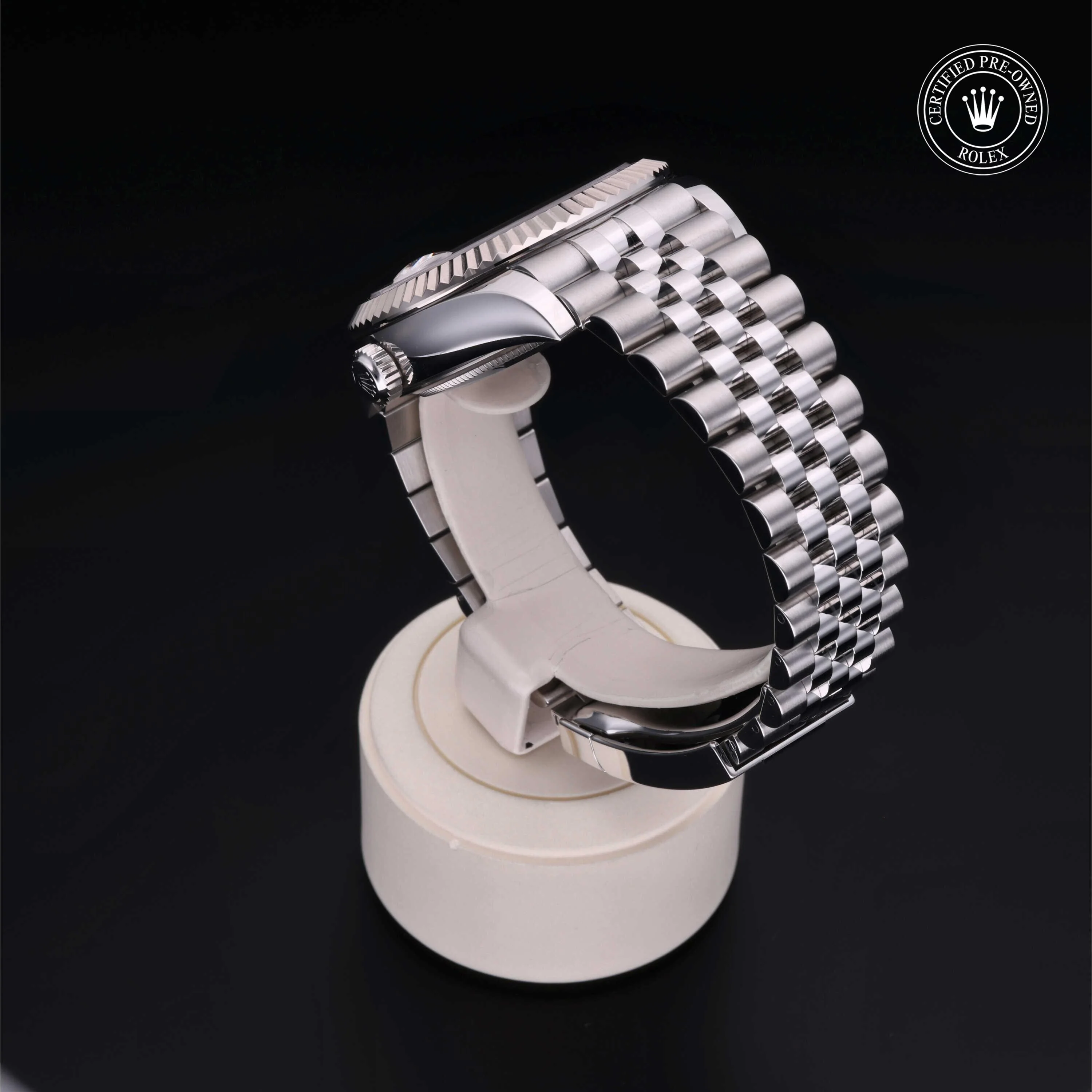 Sky-Dweller - Image 5