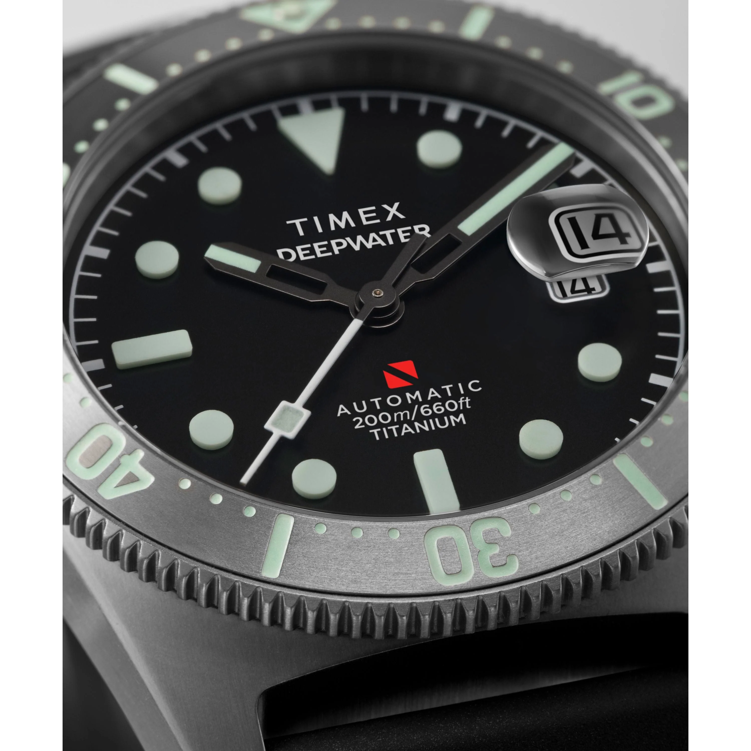 Deepwater Reef 200 Titanium Automatic | 41mm, Titanium, Rubber, Black Dial - Image 7