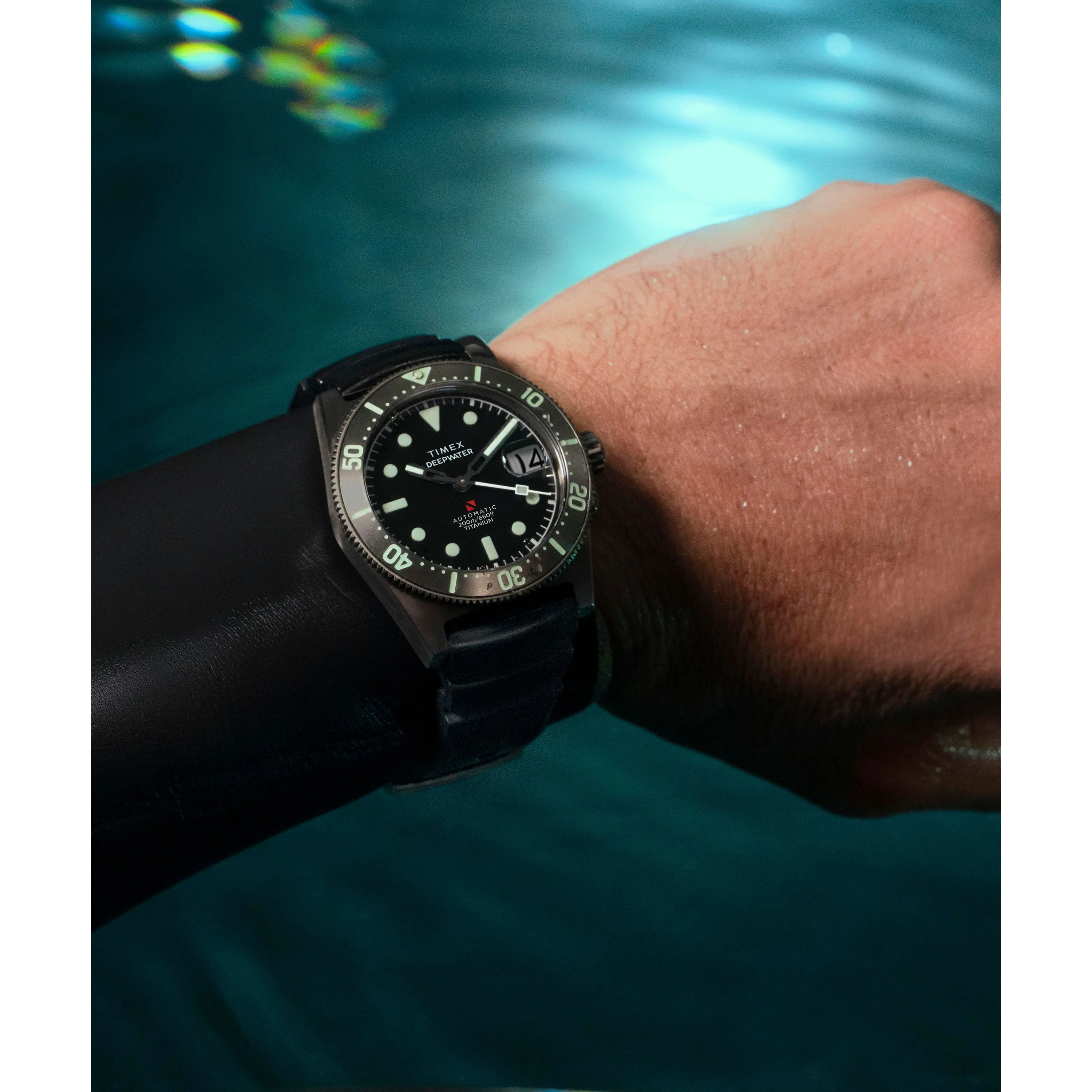 Deepwater Reef 200 Titanium Automatic | 41mm, Titanium, Rubber, Black Dial - Image 9