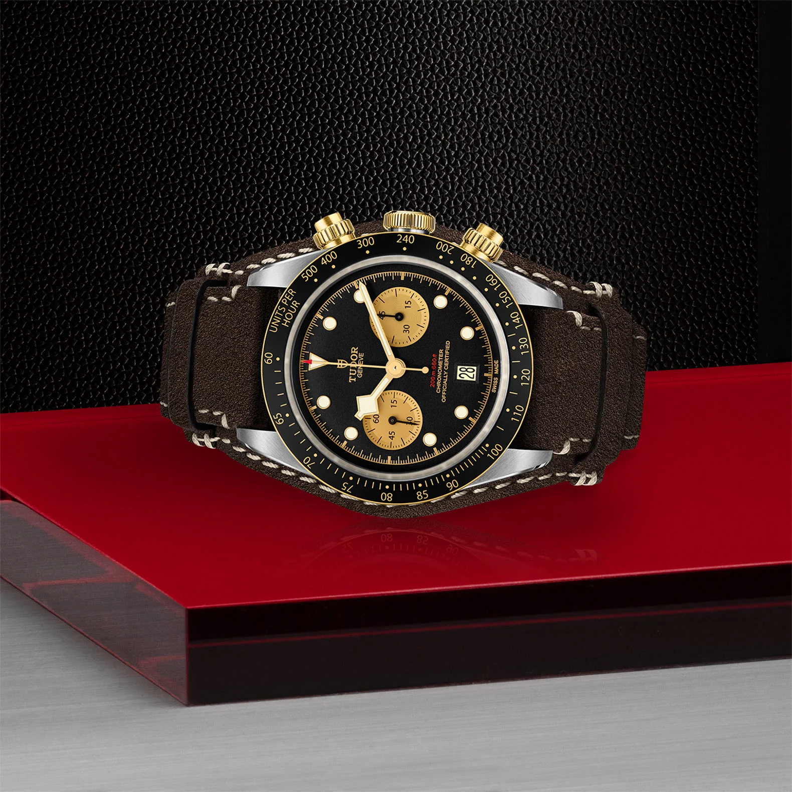 Black Bay Chrono S&G | 41mm, Two-Tone Steel & 18K Yellow Gold, Leather, Black Dial - Image 3